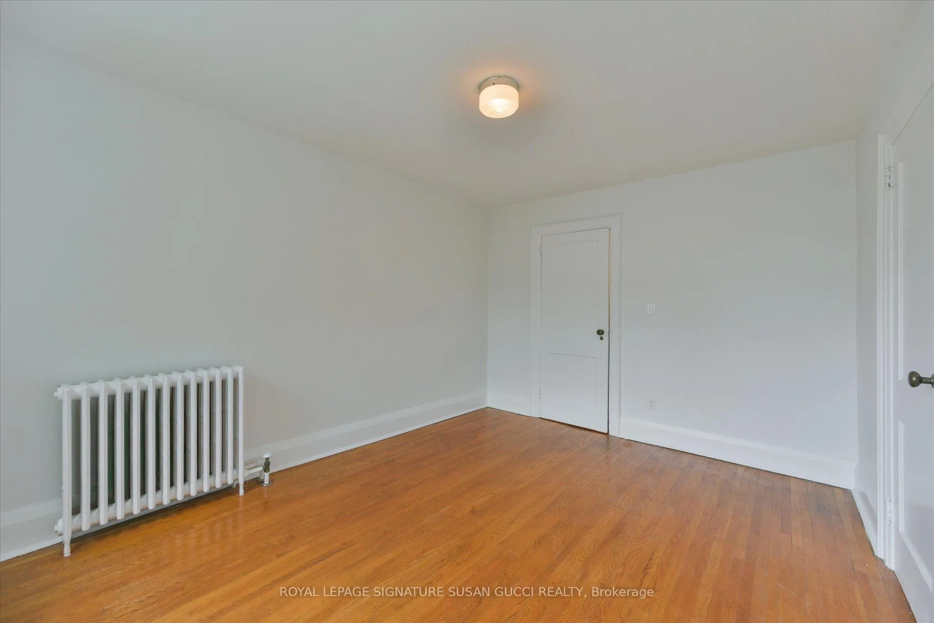 Photo 19 of 20 Bonnie Brae Boulevard, Toronto, Danforth Village-East York — HOMEH