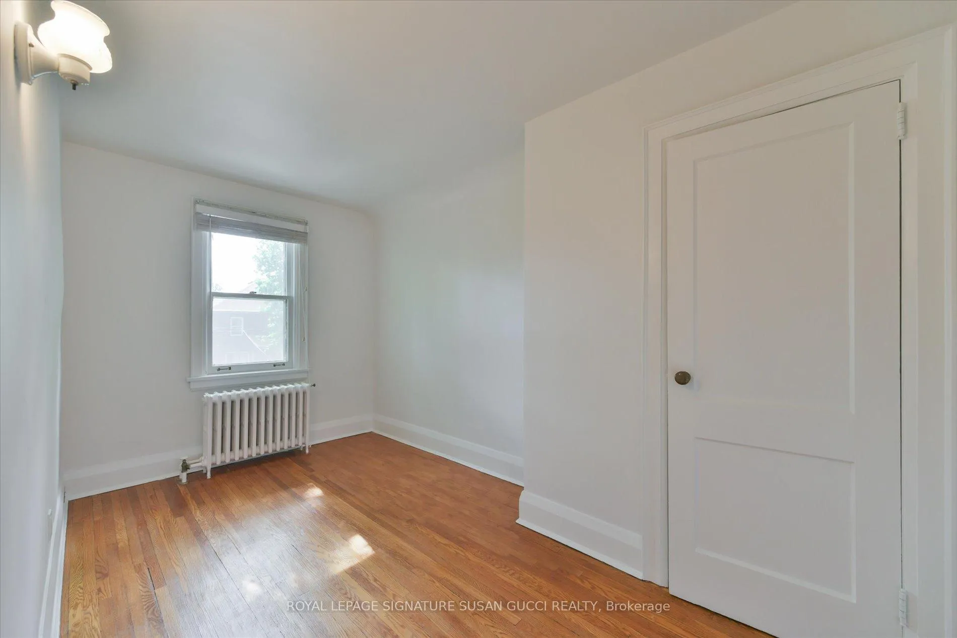 Photo 21 of 20 Bonnie Brae Boulevard, Toronto, Danforth Village-East York — HOMEH