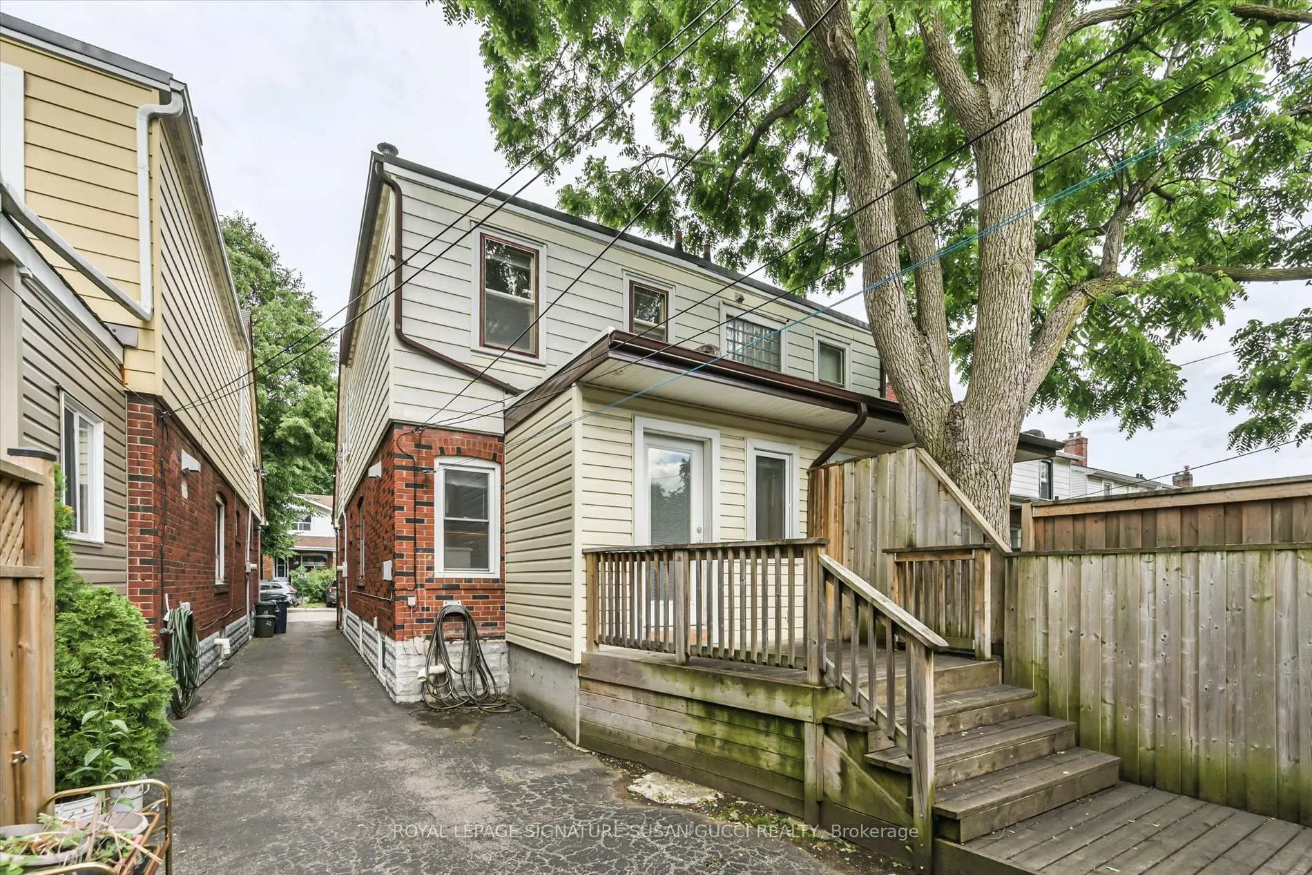 Photo 29 of 20 Bonnie Brae Boulevard, Toronto, Danforth Village-East York — HOMEH