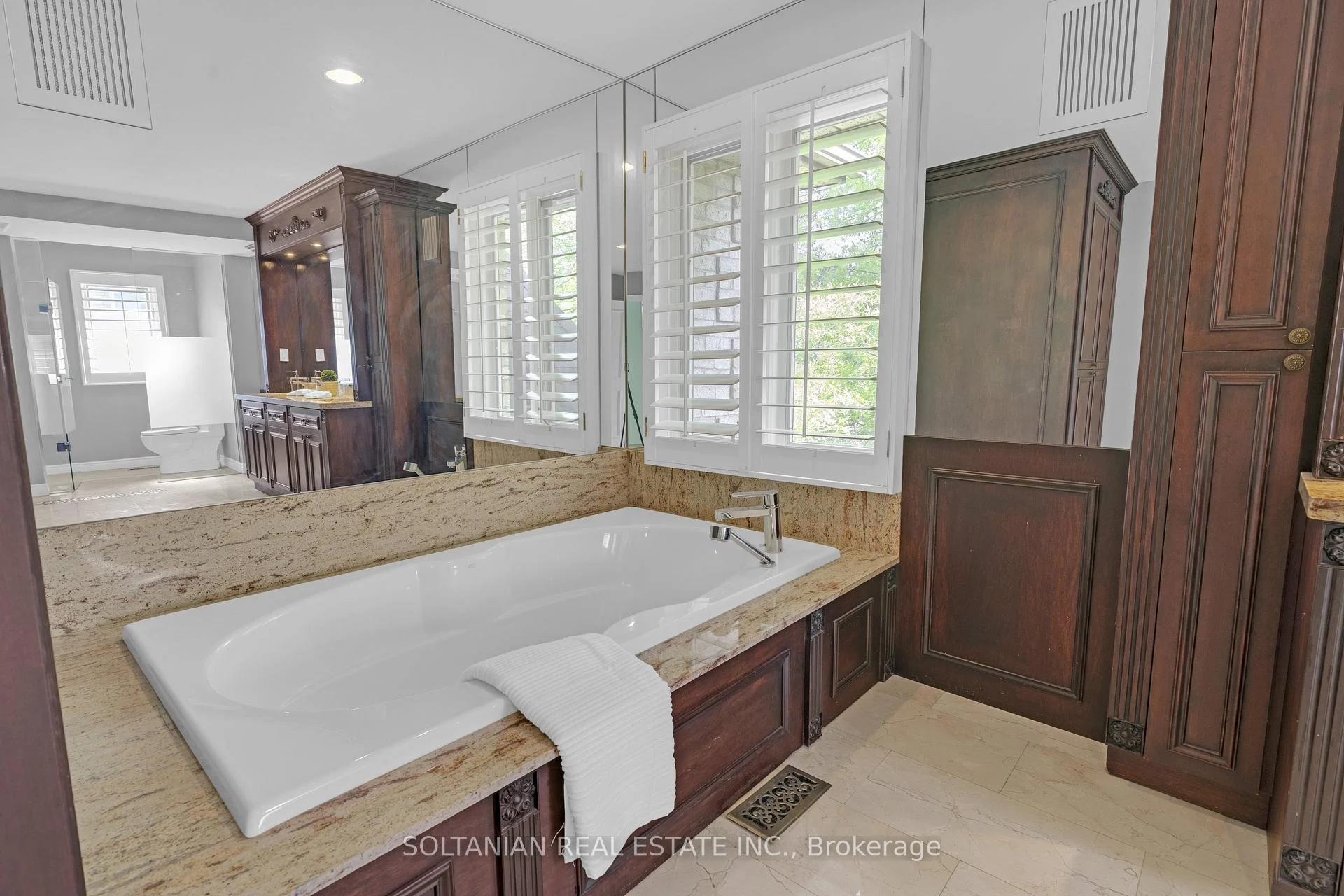 Photo 60 of 6 Fairfield Place, Markham, Bayview Glen — HOMEH