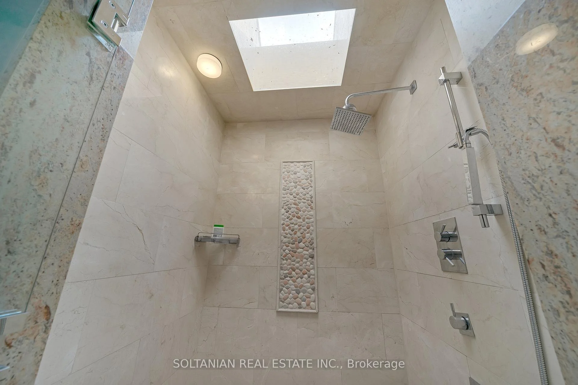 Photo 63 of 6 Fairfield Place, Markham, Bayview Glen — HOMEH