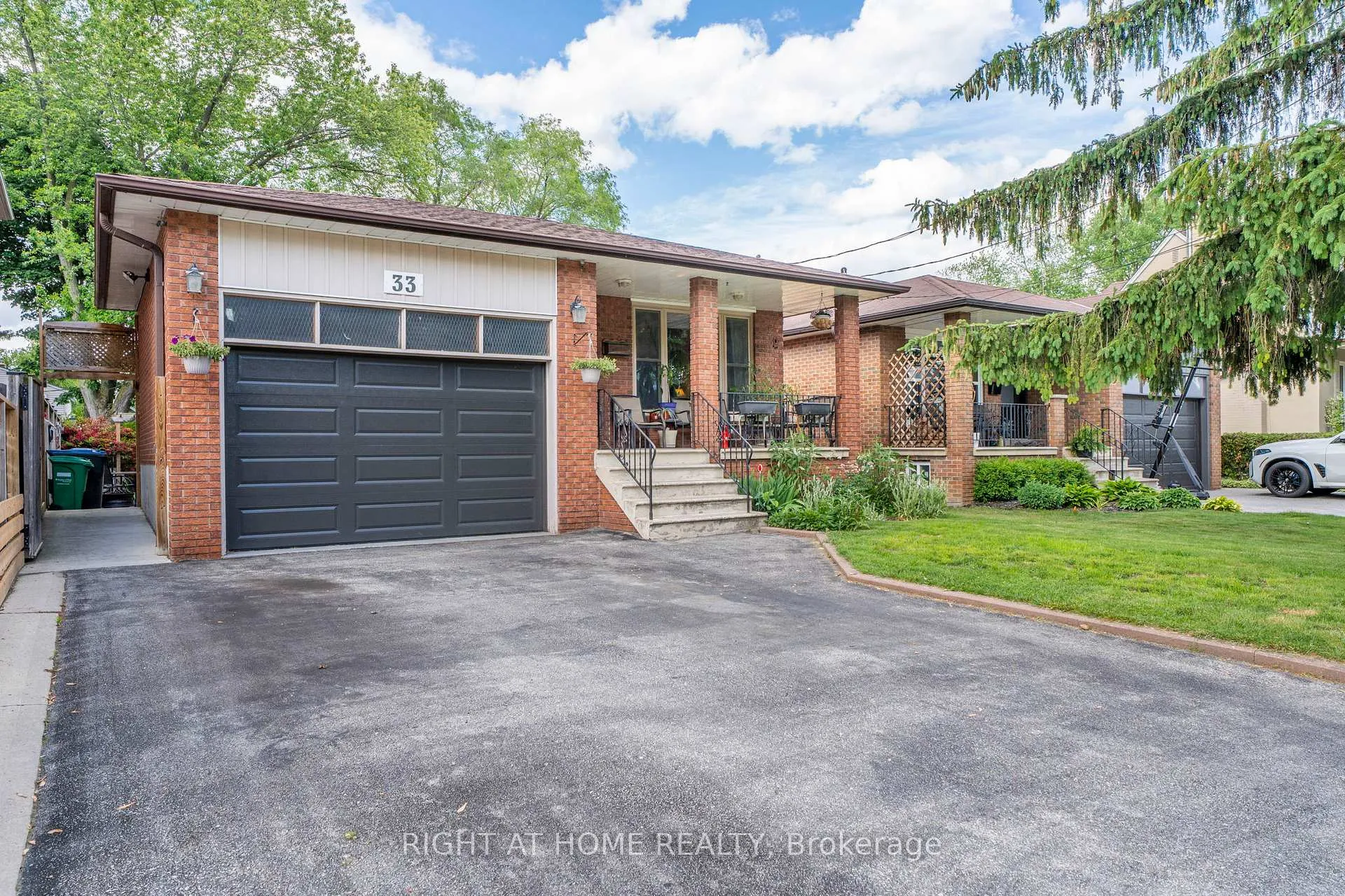 Photo 2 of 33 Benson Avenue, Mississauga, Port Credit — HOMEH