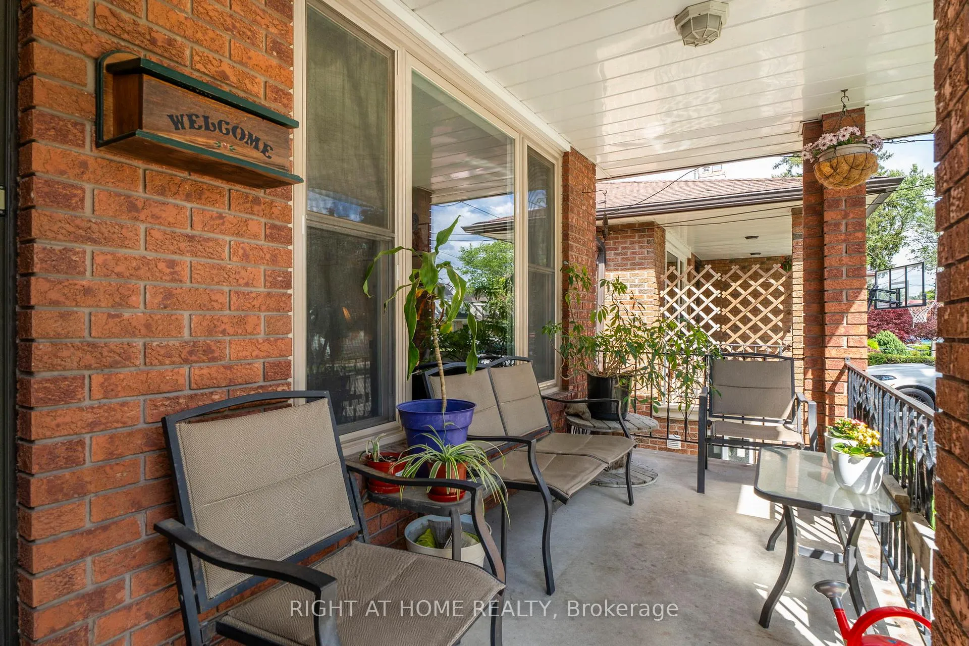 Photo 4 of 33 Benson Avenue, Mississauga, Port Credit — HOMEH