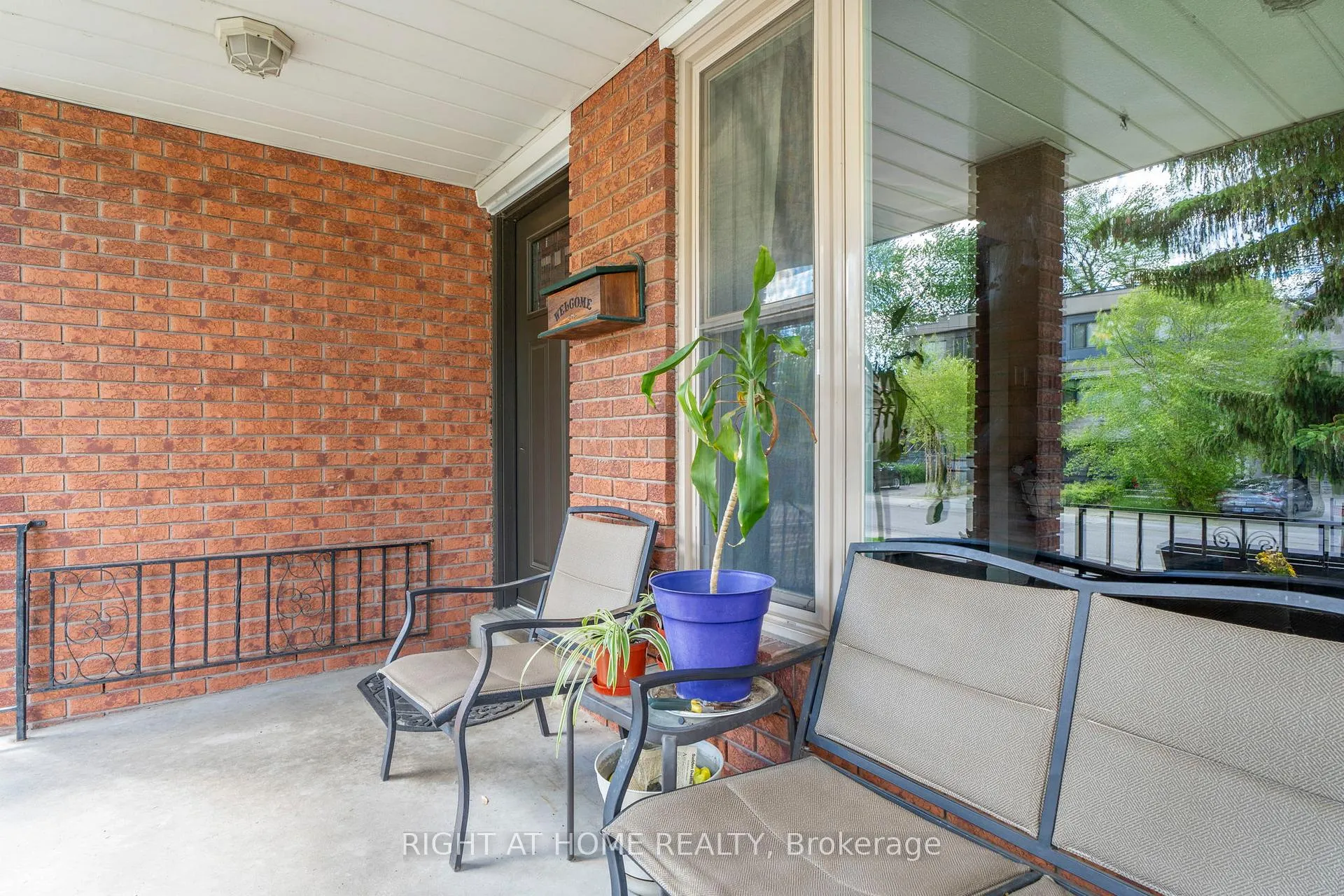 Photo 5 of 33 Benson Avenue, Mississauga, Port Credit — HOMEH