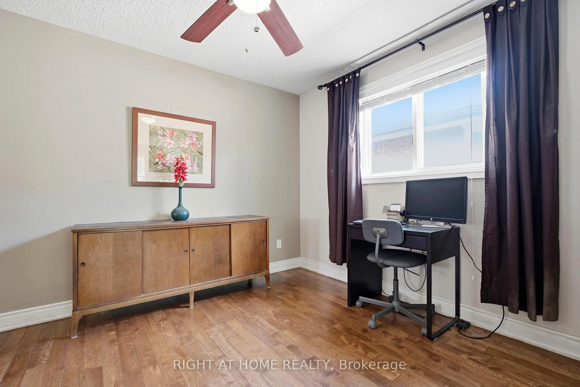 Photo 10 of 33 Benson Avenue, Mississauga, Port Credit — HOMEH