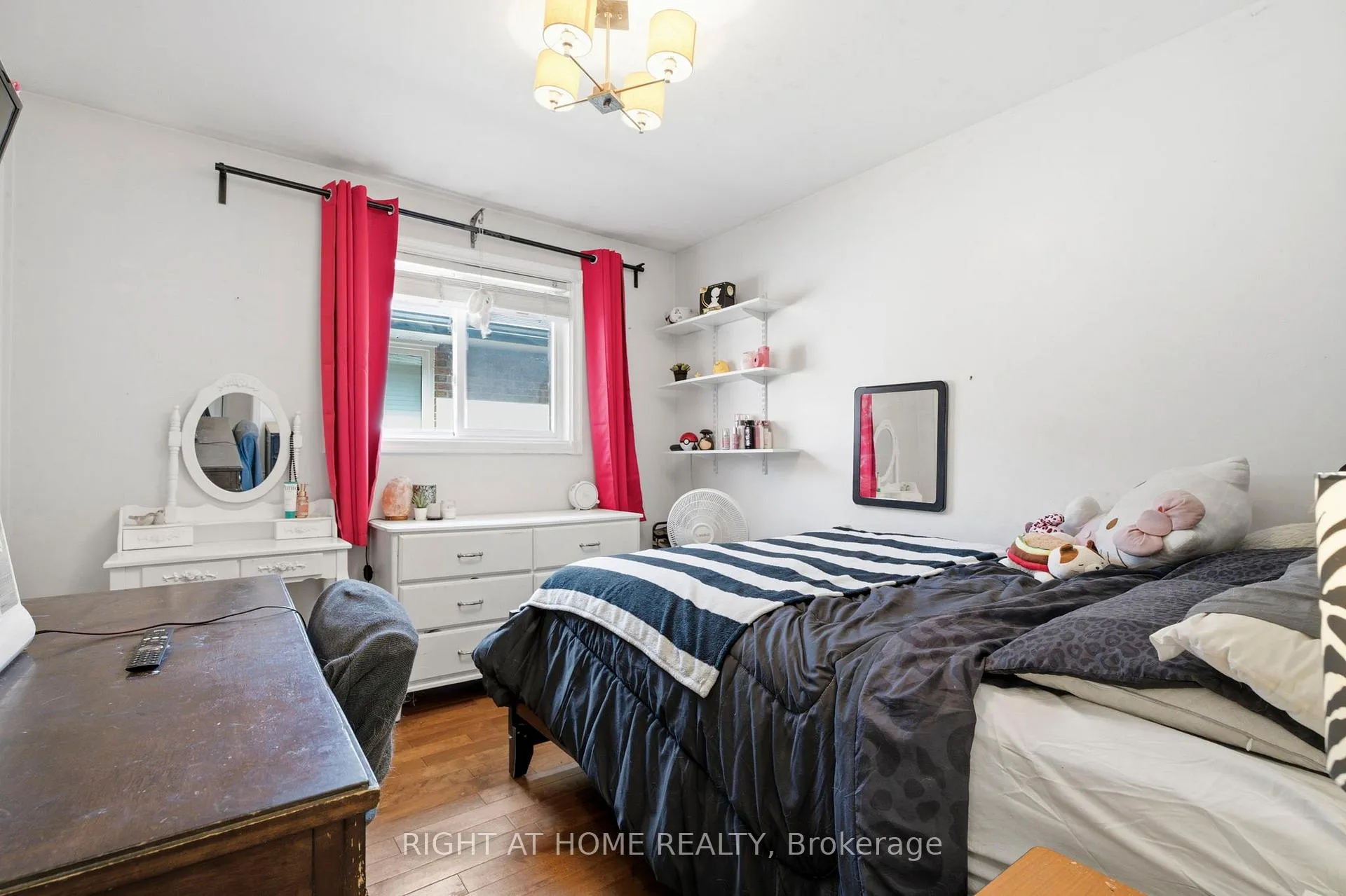 Photo 16 of 33 Benson Avenue, Mississauga, Port Credit — HOMEH