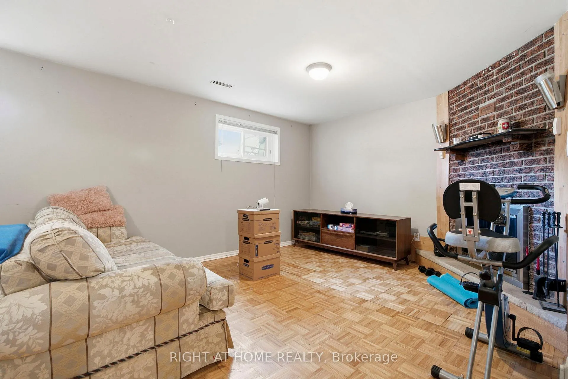 Photo 30 of 33 Benson Avenue, Mississauga, Port Credit — HOMEH