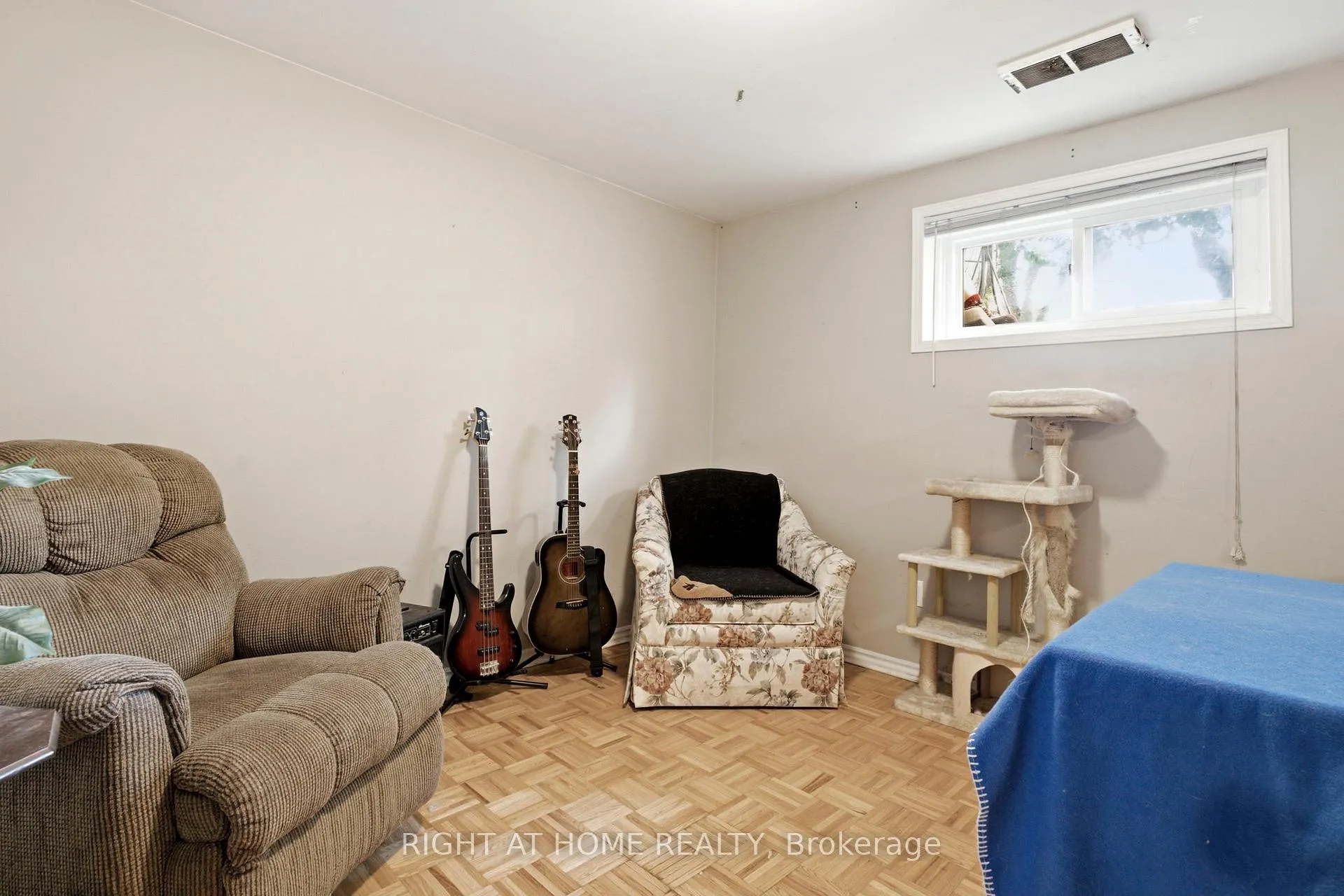 Photo 32 of 33 Benson Avenue, Mississauga, Port Credit — HOMEH