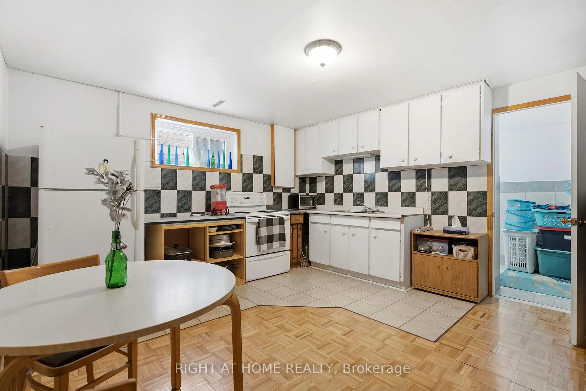 Photo 40 of 33 Benson Avenue, Mississauga, Port Credit — HOMEH