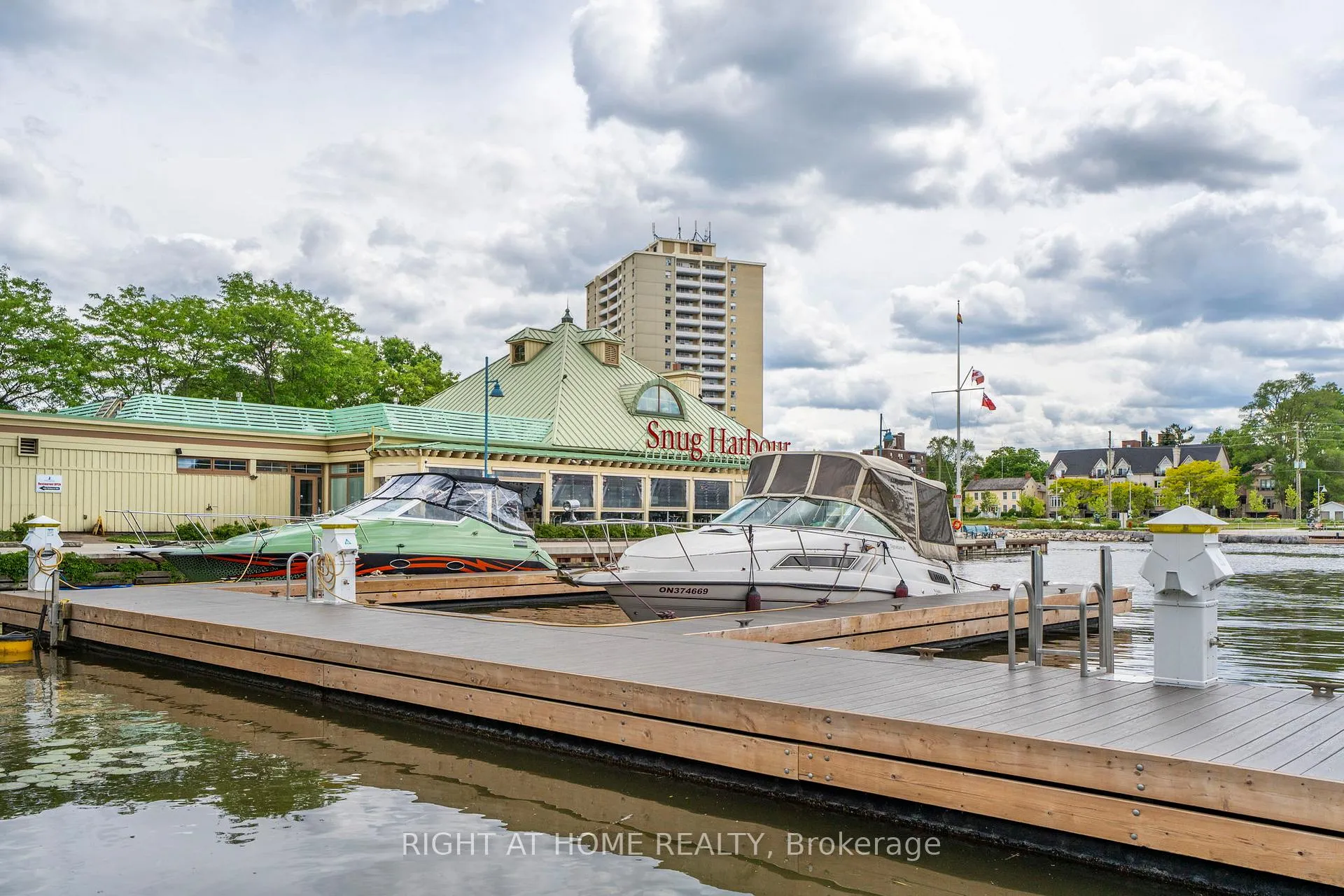 Photo 46 of 33 Benson Avenue, Mississauga, Port Credit — HOMEH
