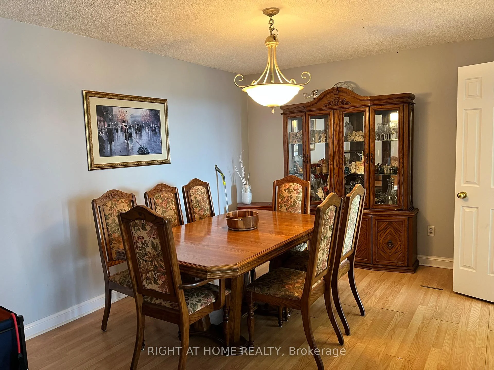 Photo 7 of Unit 1507, 24 Hanover Road, Brampton, Queen Street Corridor — HOMEH