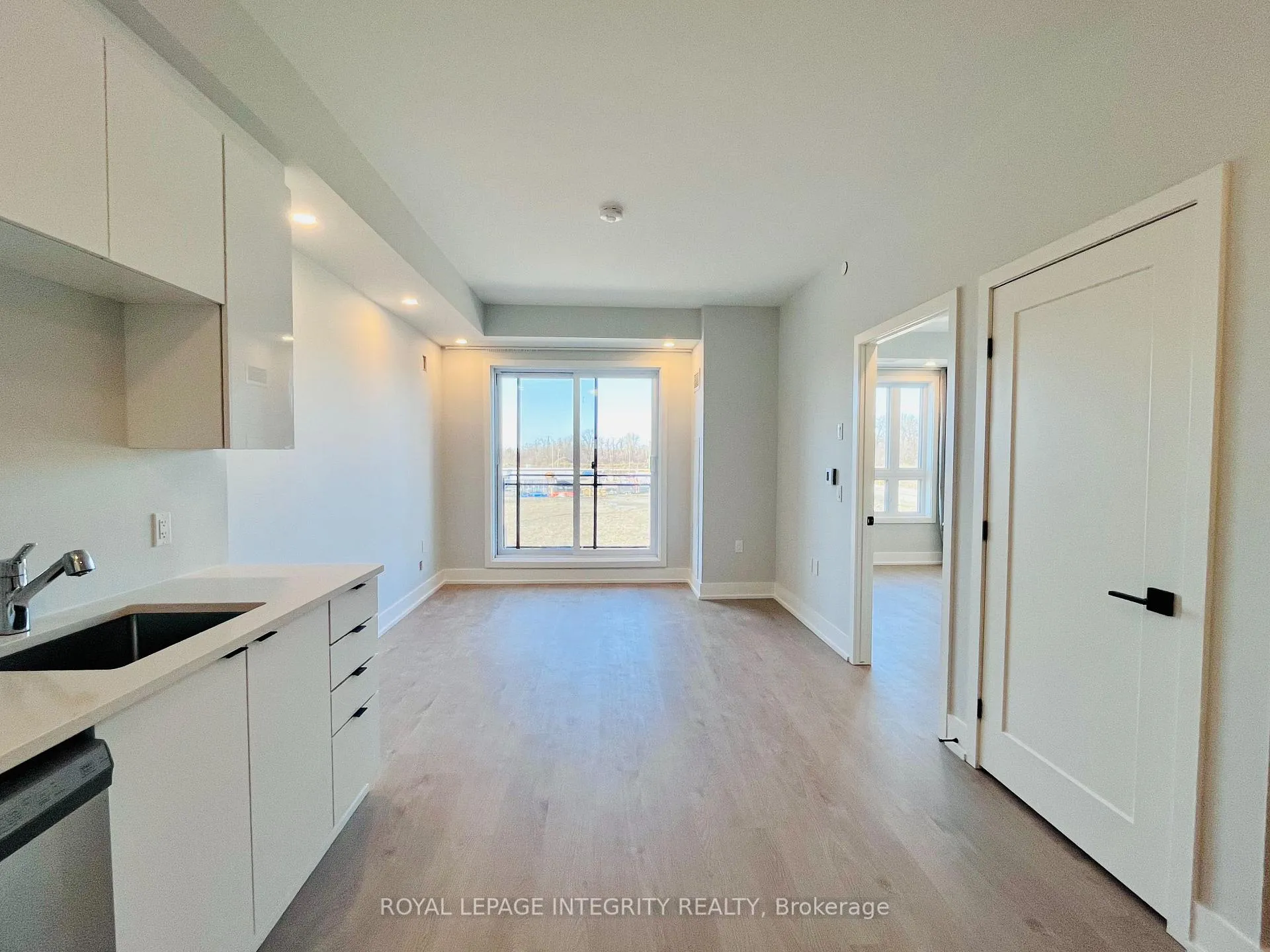 Photo 3 of Unit 203, 1350 Hemlock Road, Ottawa, CFB Rockcliffe and Area — HOMEH