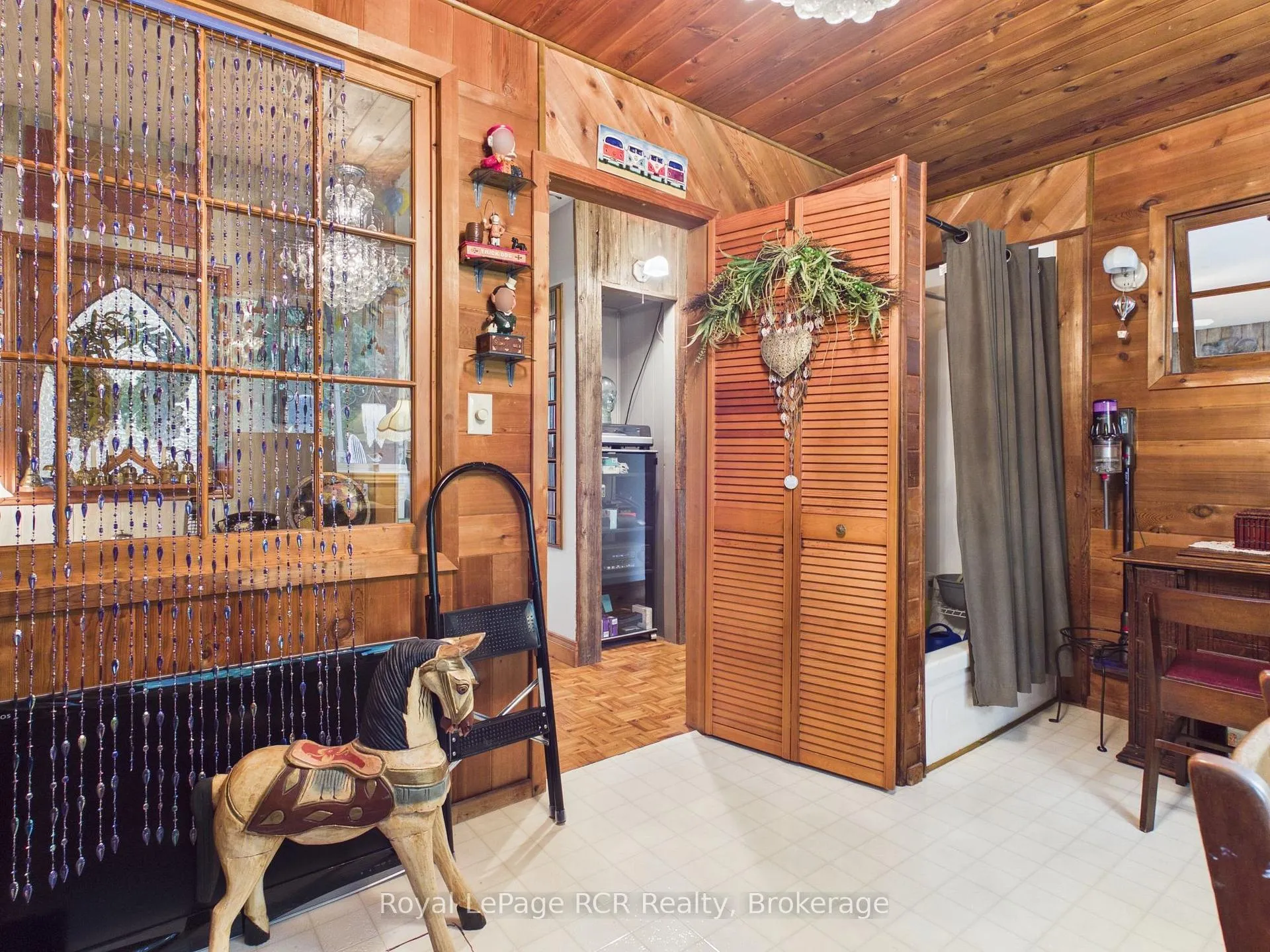Photo 19 of 38 Upper Lorne Beach Road, Kincardine — HOMEH