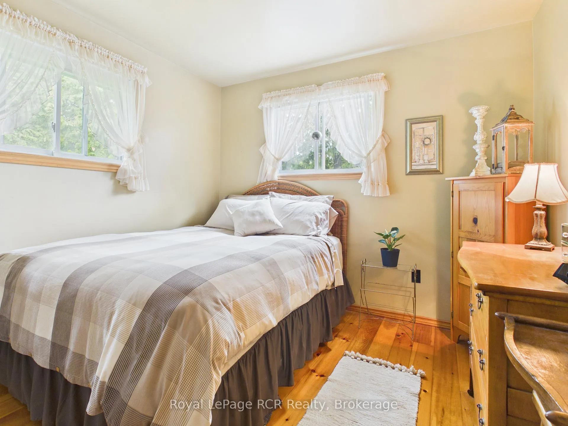 Photo 21 of 38 Upper Lorne Beach Road, Kincardine — HOMEH