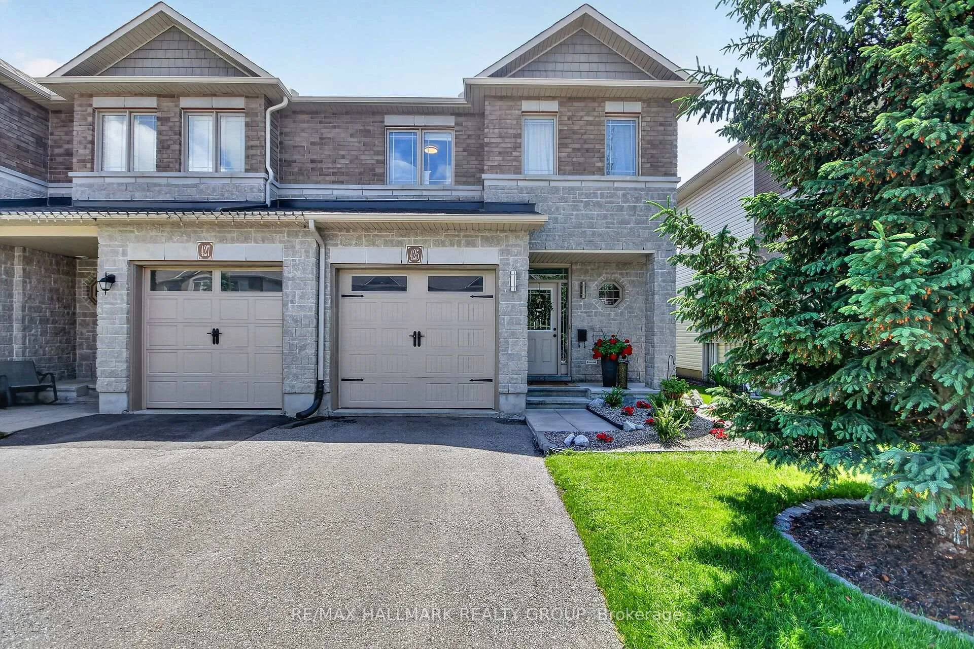 Photo 2 of 425 Barrick Hill Road, Ottawa, Kanata - Emerald Meadows/Trailwest — HOMEH
