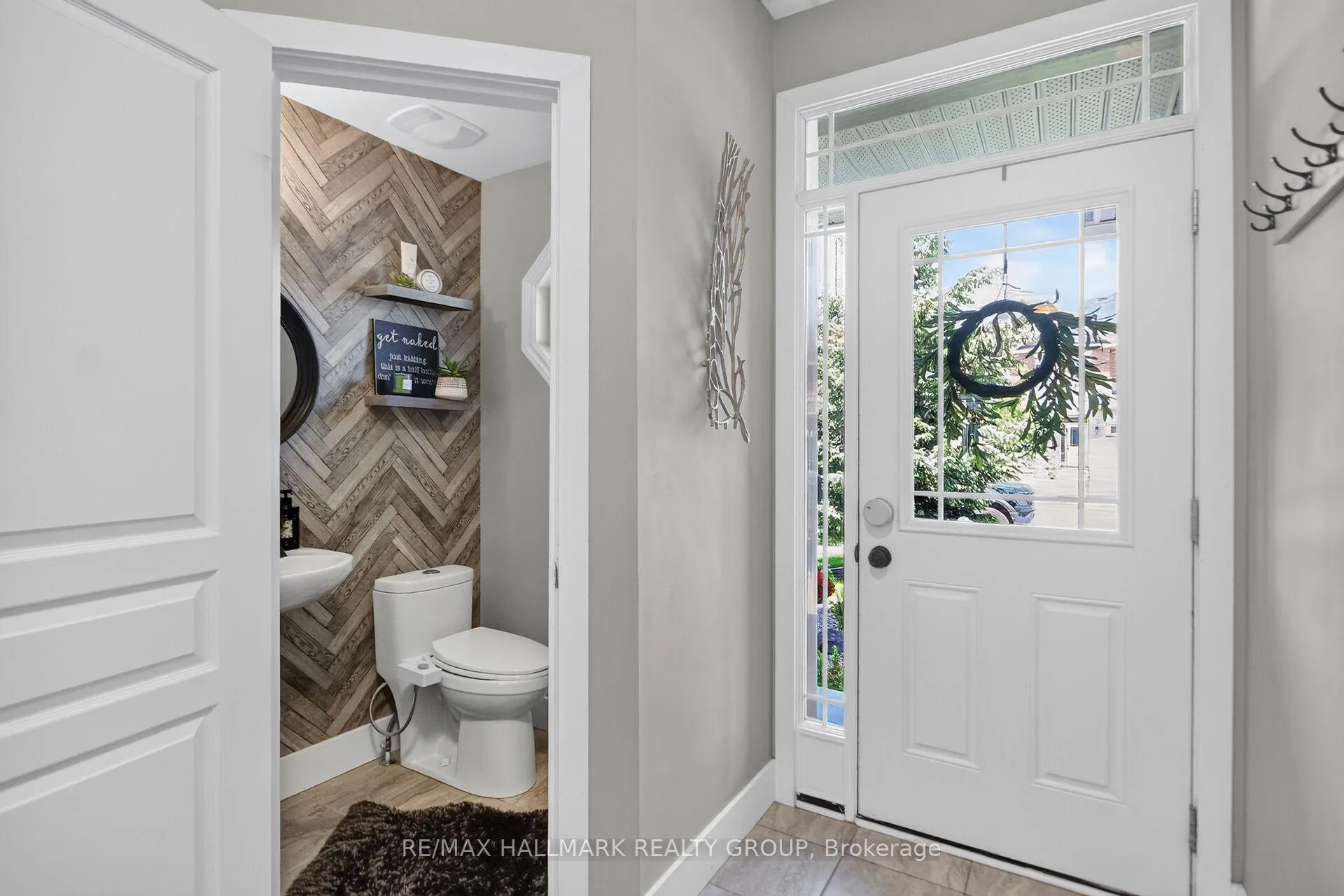 Photo 5 of 425 Barrick Hill Road, Ottawa, Kanata - Emerald Meadows/Trailwest — HOMEH