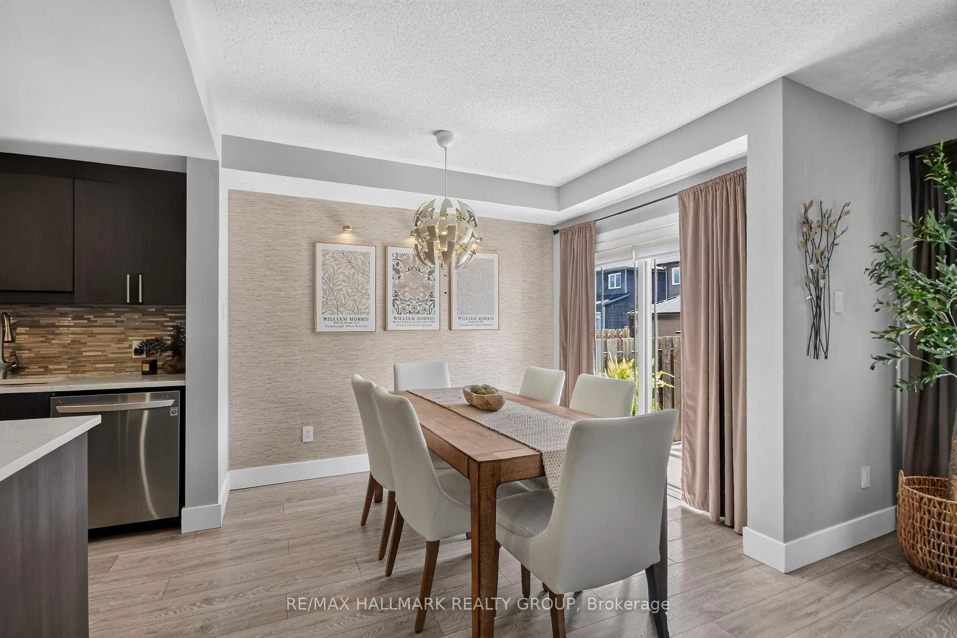 Photo 14 of 425 Barrick Hill Road, Ottawa, Kanata - Emerald Meadows/Trailwest — HOMEH