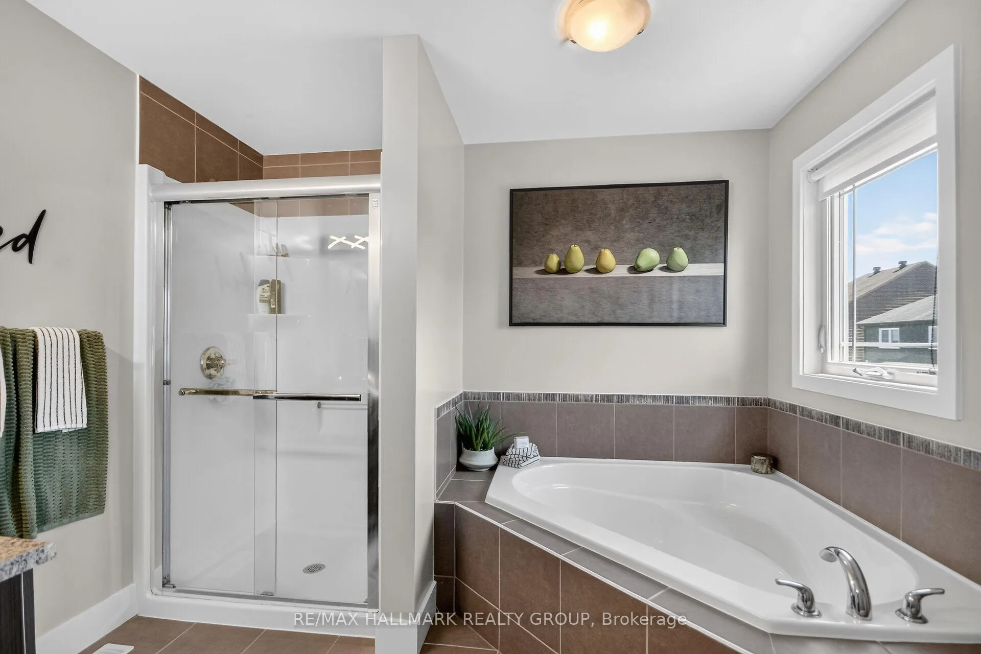 Photo 20 of 425 Barrick Hill Road, Ottawa, Kanata - Emerald Meadows/Trailwest — HOMEH