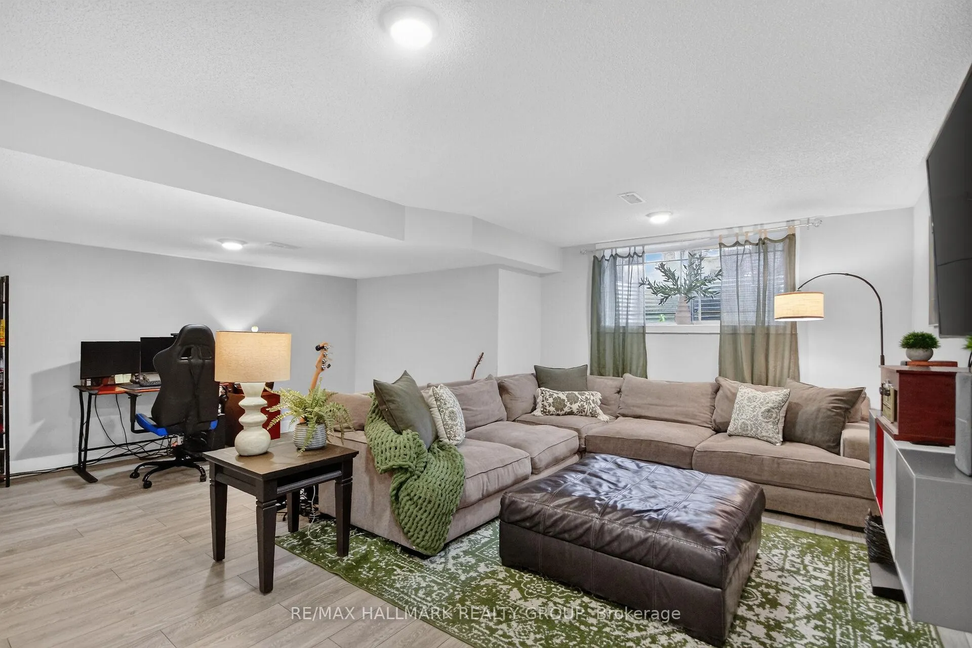 Photo 25 of 425 Barrick Hill Road, Ottawa, Kanata - Emerald Meadows/Trailwest — HOMEH