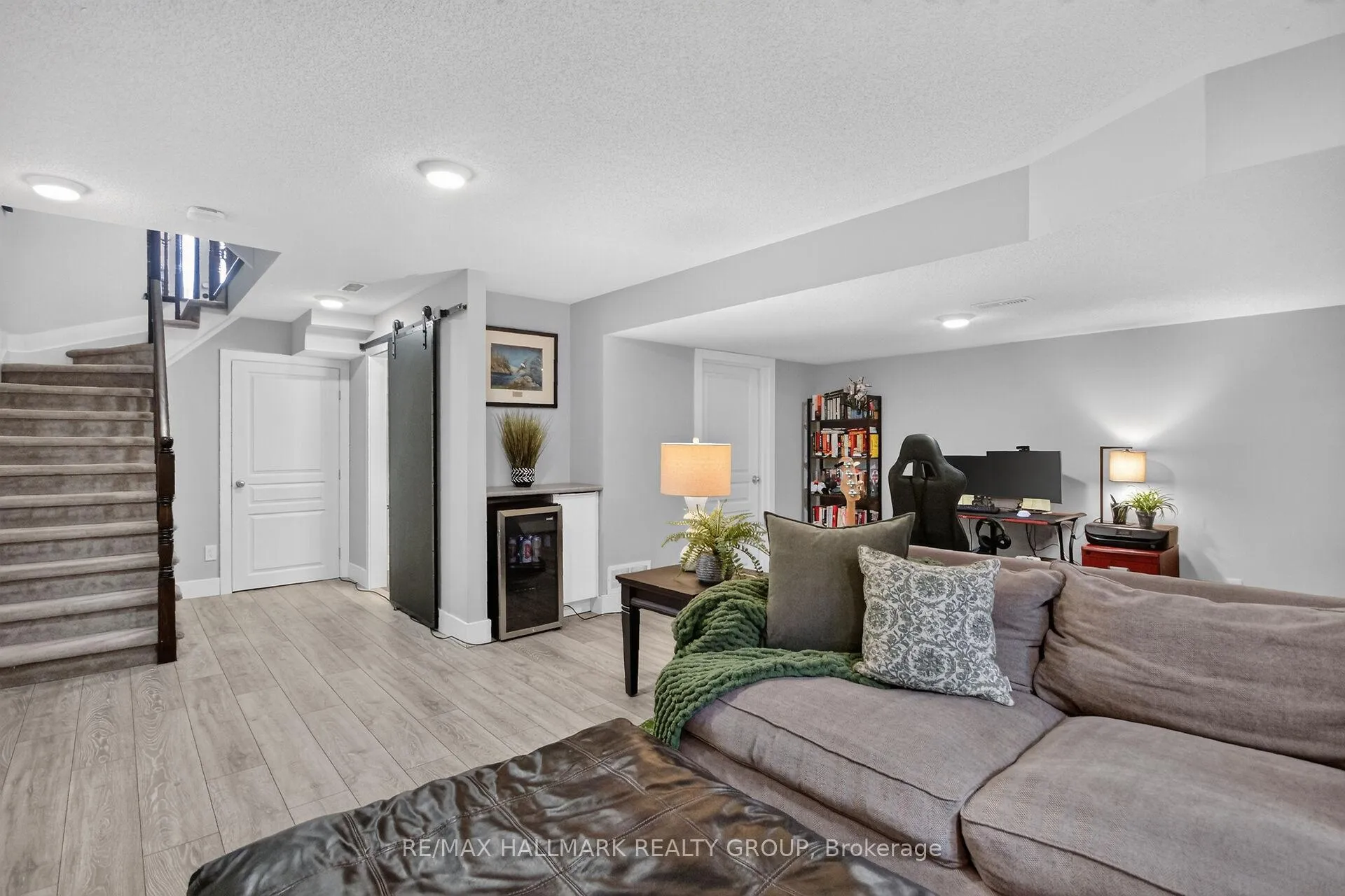 Photo 27 of 425 Barrick Hill Road, Ottawa, Kanata - Emerald Meadows/Trailwest — HOMEH