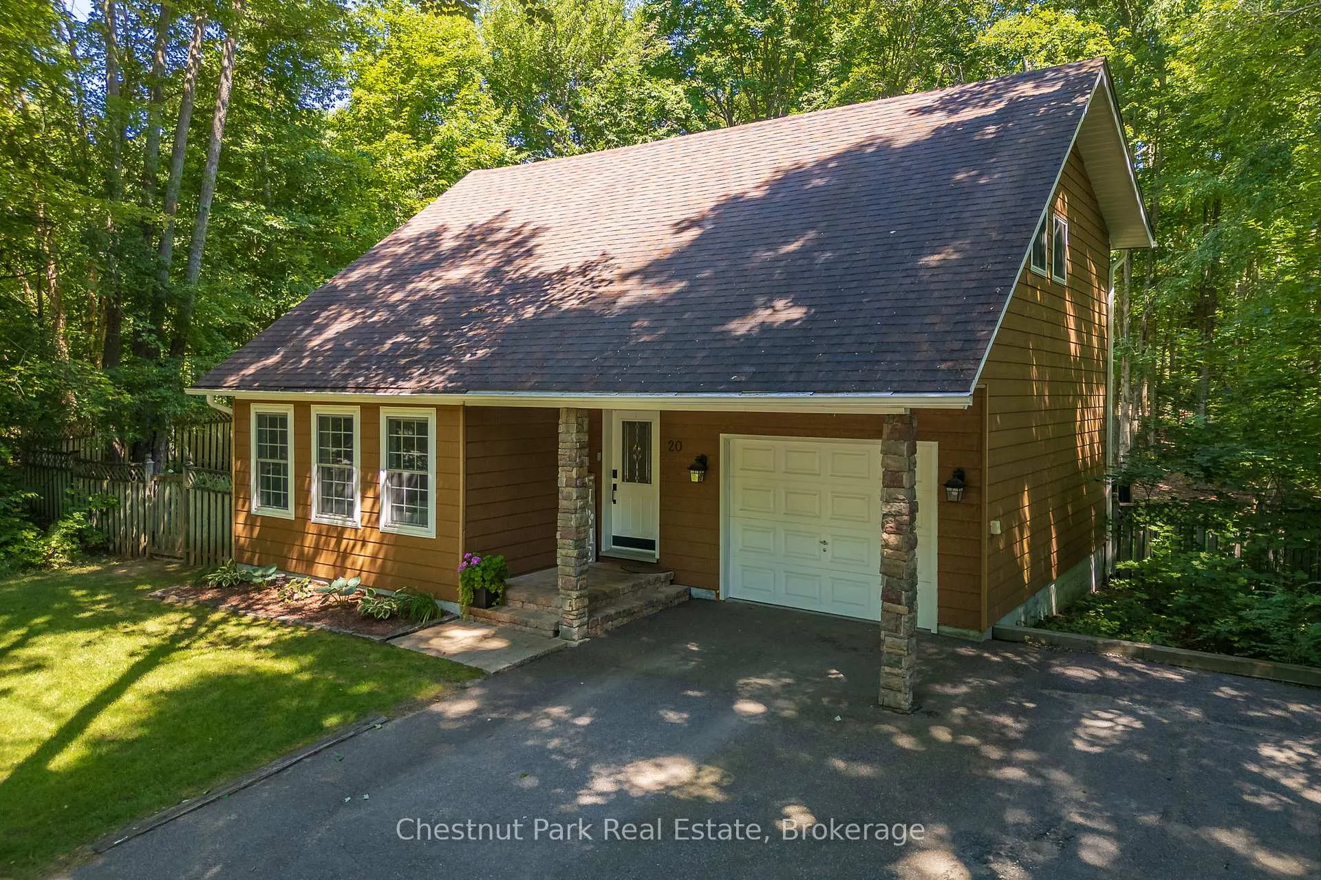 Photo 2 of 20 Kevin Crescent, Bracebridge, Monck (Bracebridge) — HOMEH