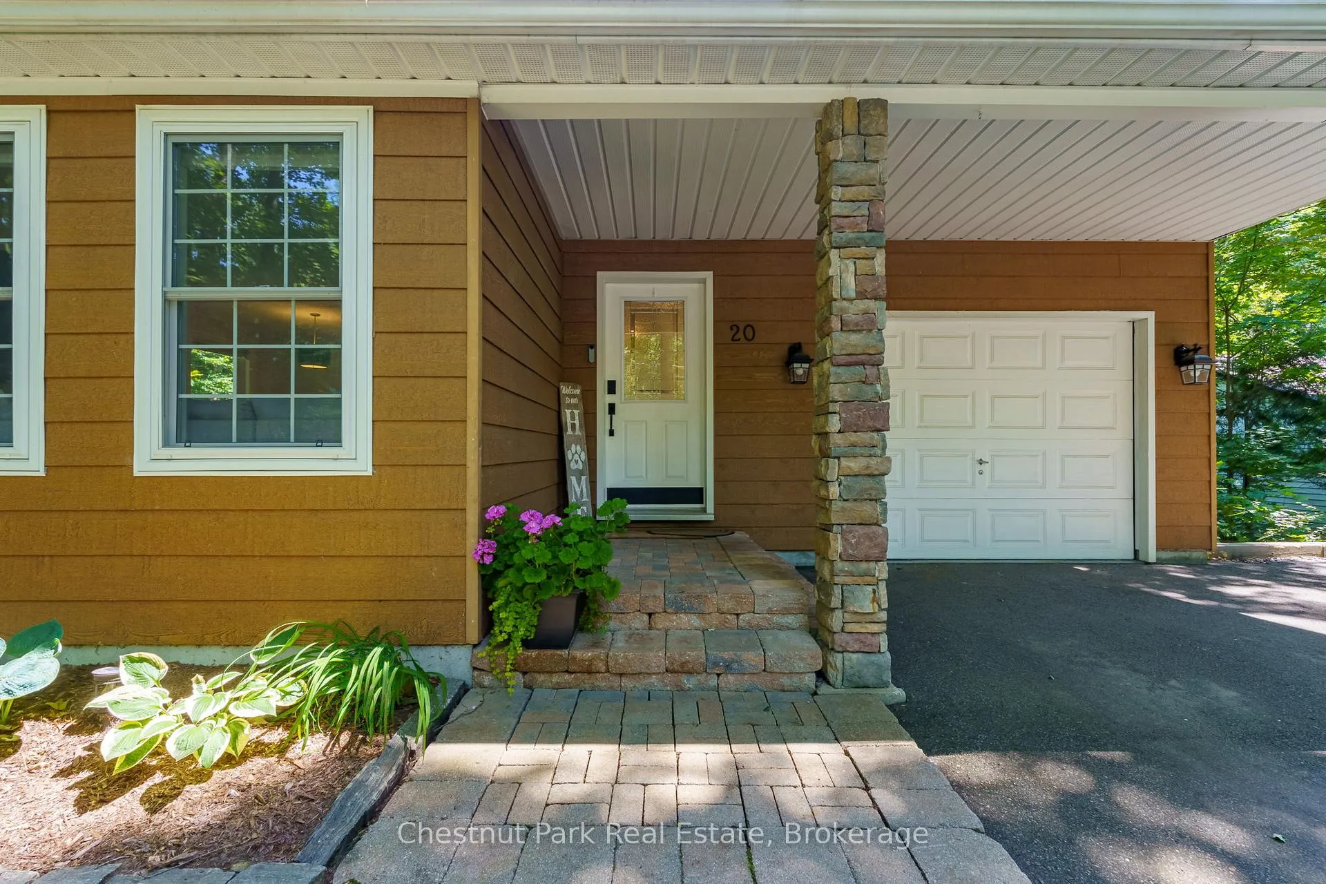 Photo 3 of 20 Kevin Crescent, Bracebridge, Monck (Bracebridge) — HOMEH