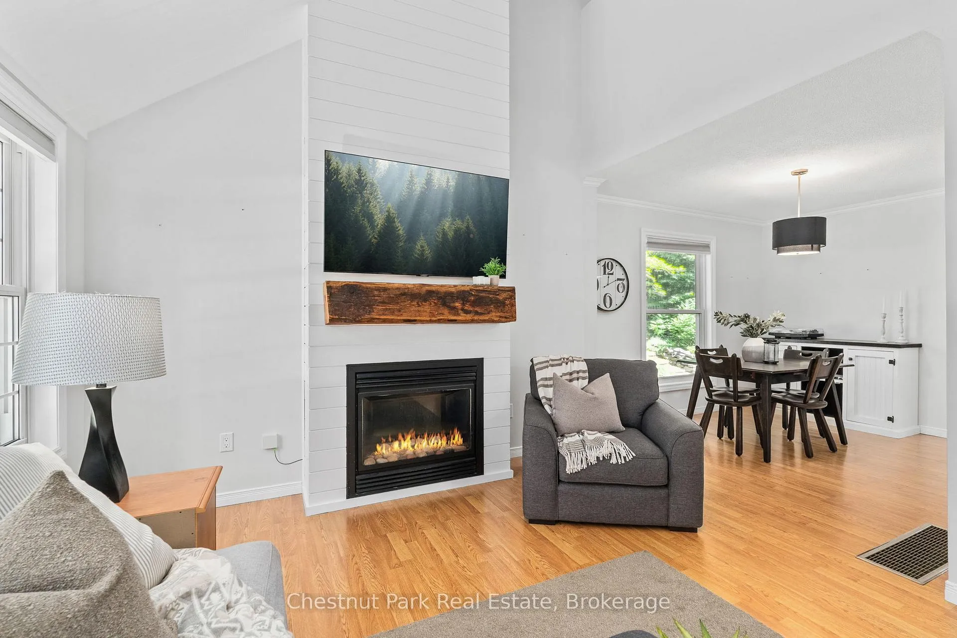 Photo 8 of 20 Kevin Crescent, Bracebridge, Monck (Bracebridge) — HOMEH