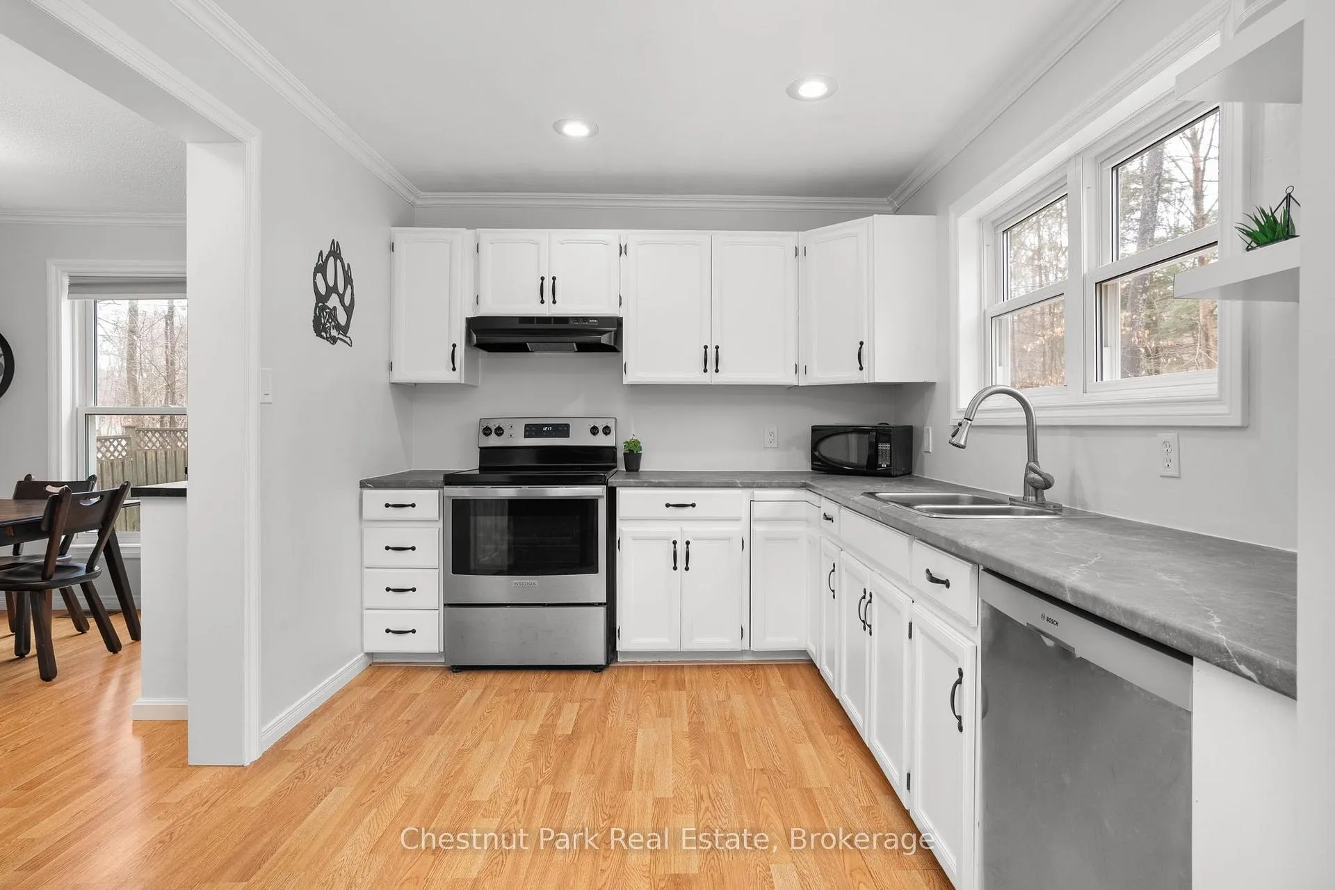 Photo 11 of 20 Kevin Crescent, Bracebridge, Monck (Bracebridge) — HOMEH