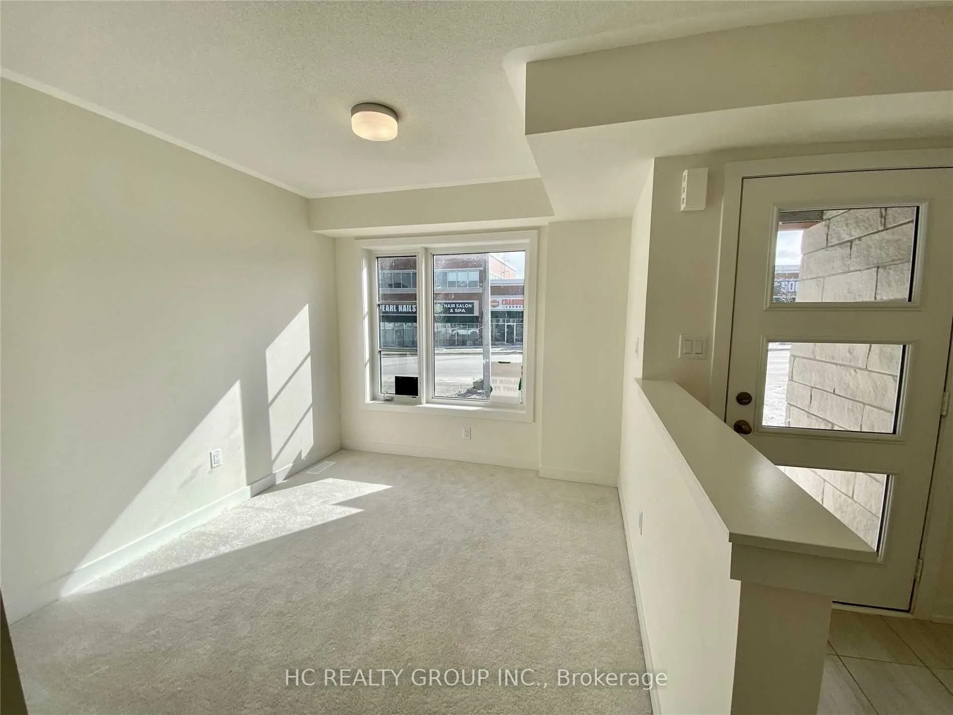 Photo 2 of 2578 Castlegate Crossing, Pickering, Duffin Heights — HOMEH
