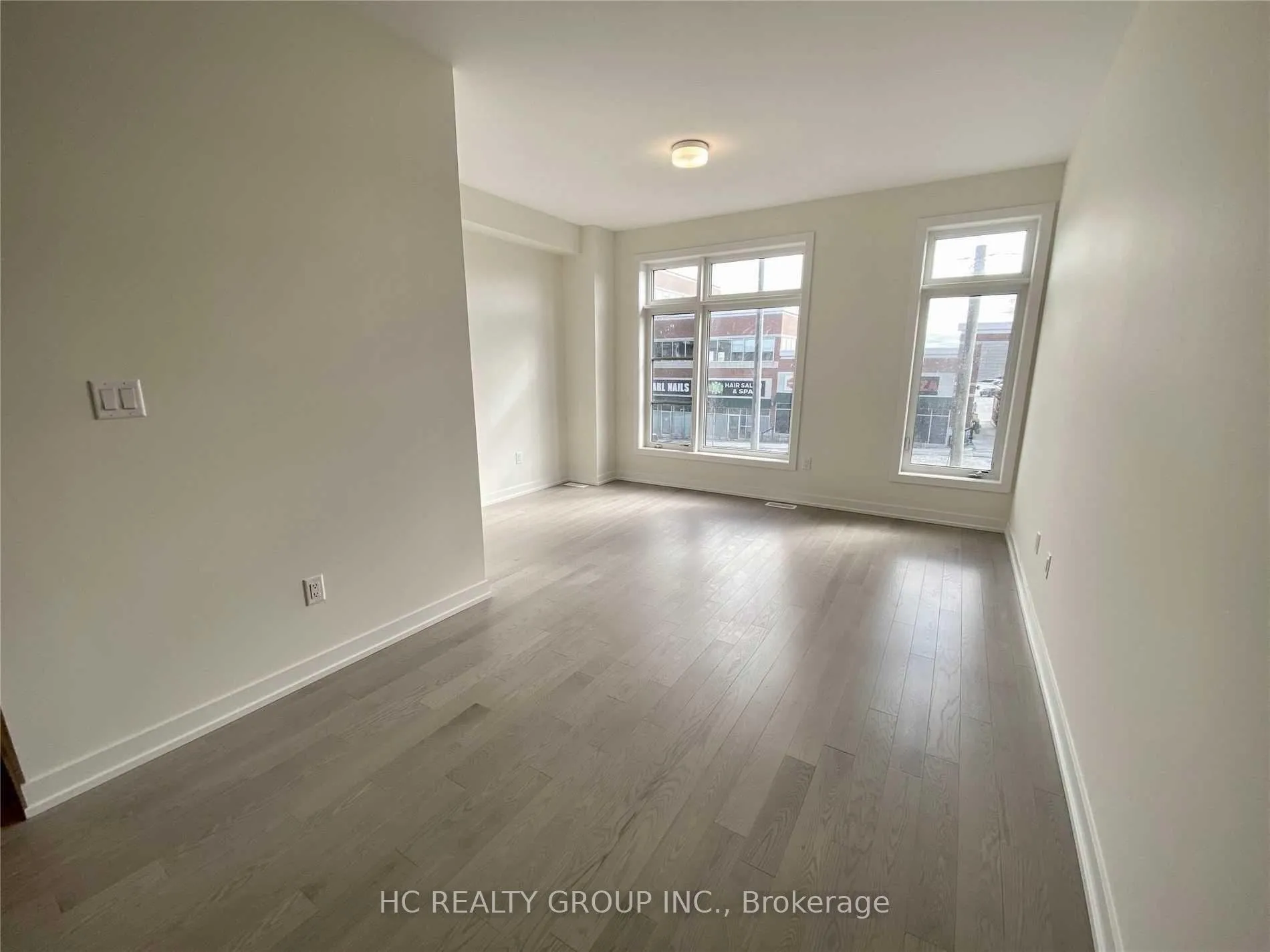 Photo 8 of 2578 Castlegate Crossing, Pickering, Duffin Heights — HOMEH