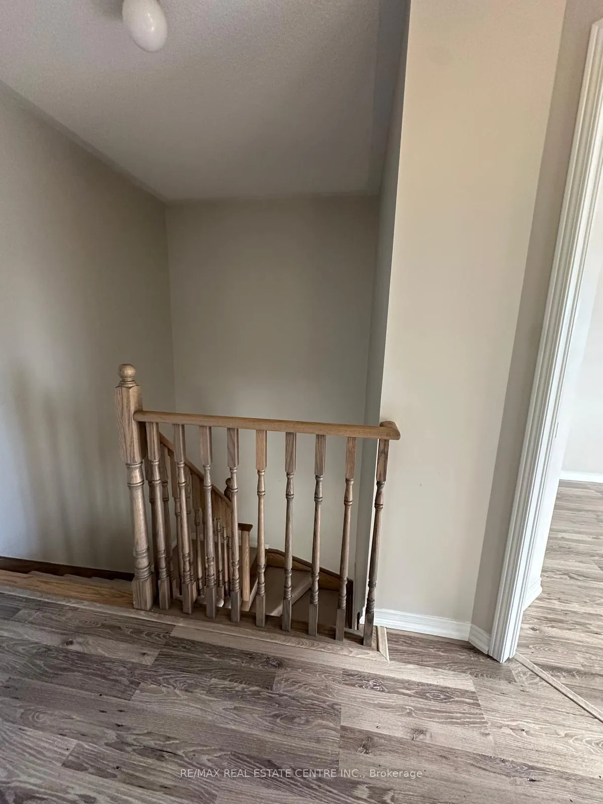 Photo 14 of Unit 10, 2504 Post Road, Oakville, River Oaks — HOMEH