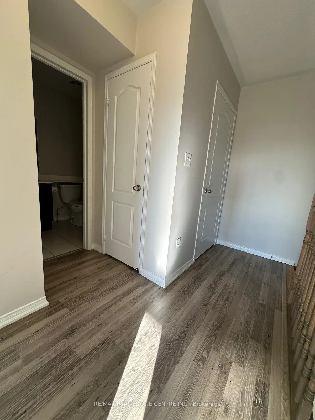Photo 16 of Unit 10, 2504 Post Road, Oakville, River Oaks — HOMEH