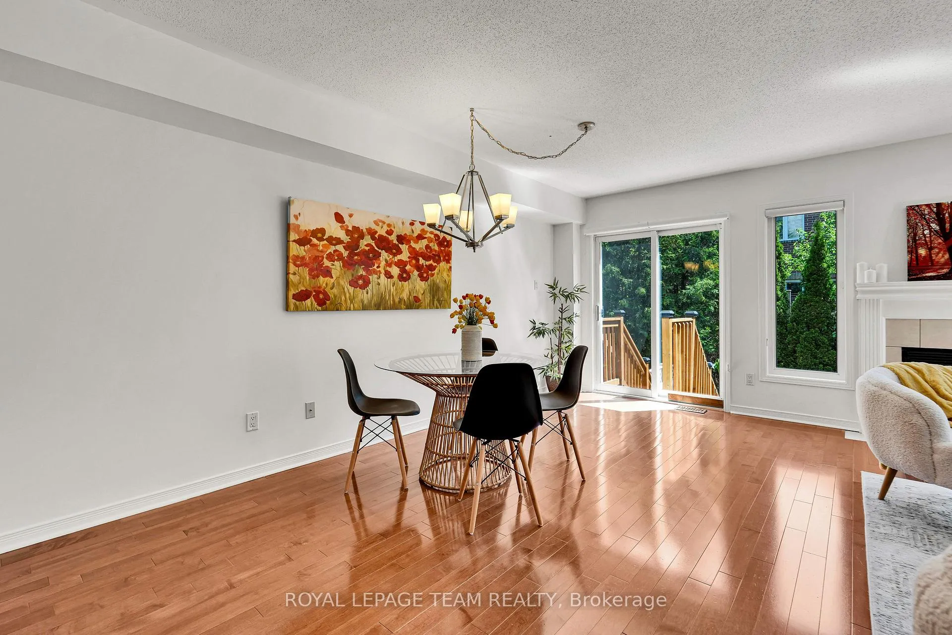 Photo 12 of 143 Tall Oak Private, Ottawa, Riverview Park — HOMEH