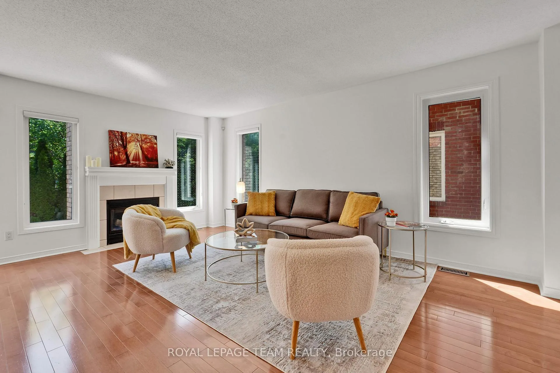 Photo 14 of 143 Tall Oak Private, Ottawa, Riverview Park — HOMEH