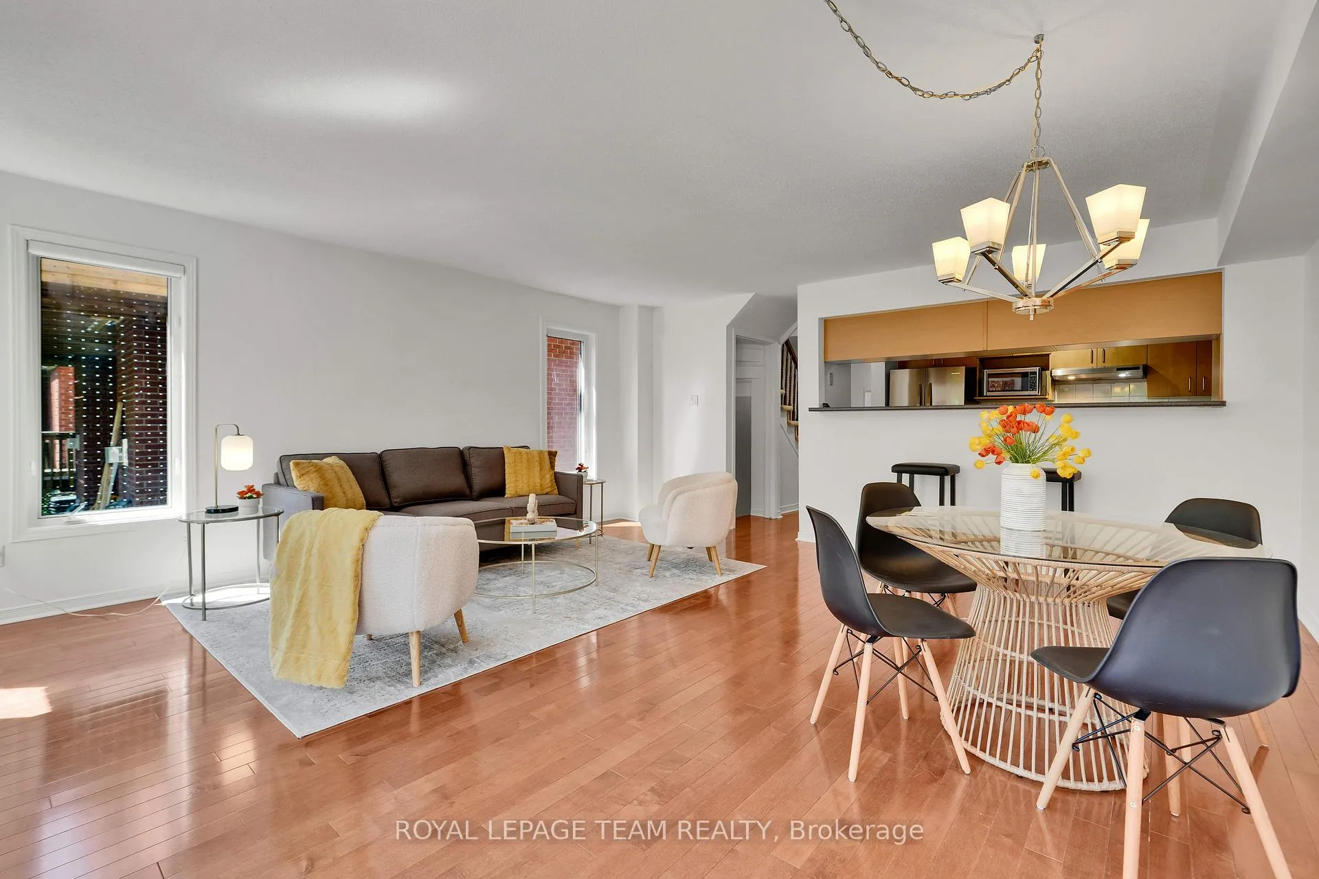Photo 16 of 143 Tall Oak Private, Ottawa, Riverview Park — HOMEH