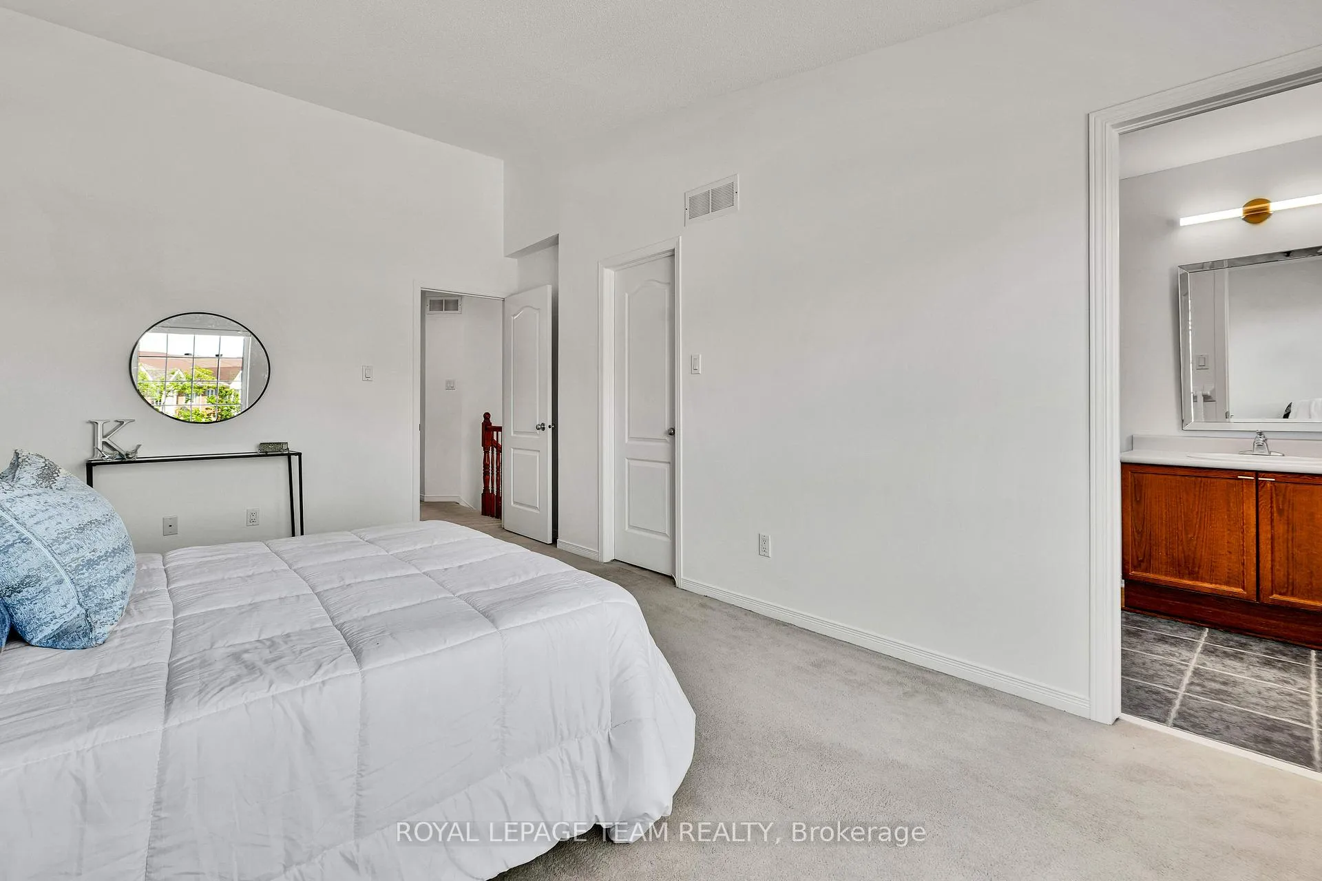 Photo 18 of 143 Tall Oak Private, Ottawa, Riverview Park — HOMEH