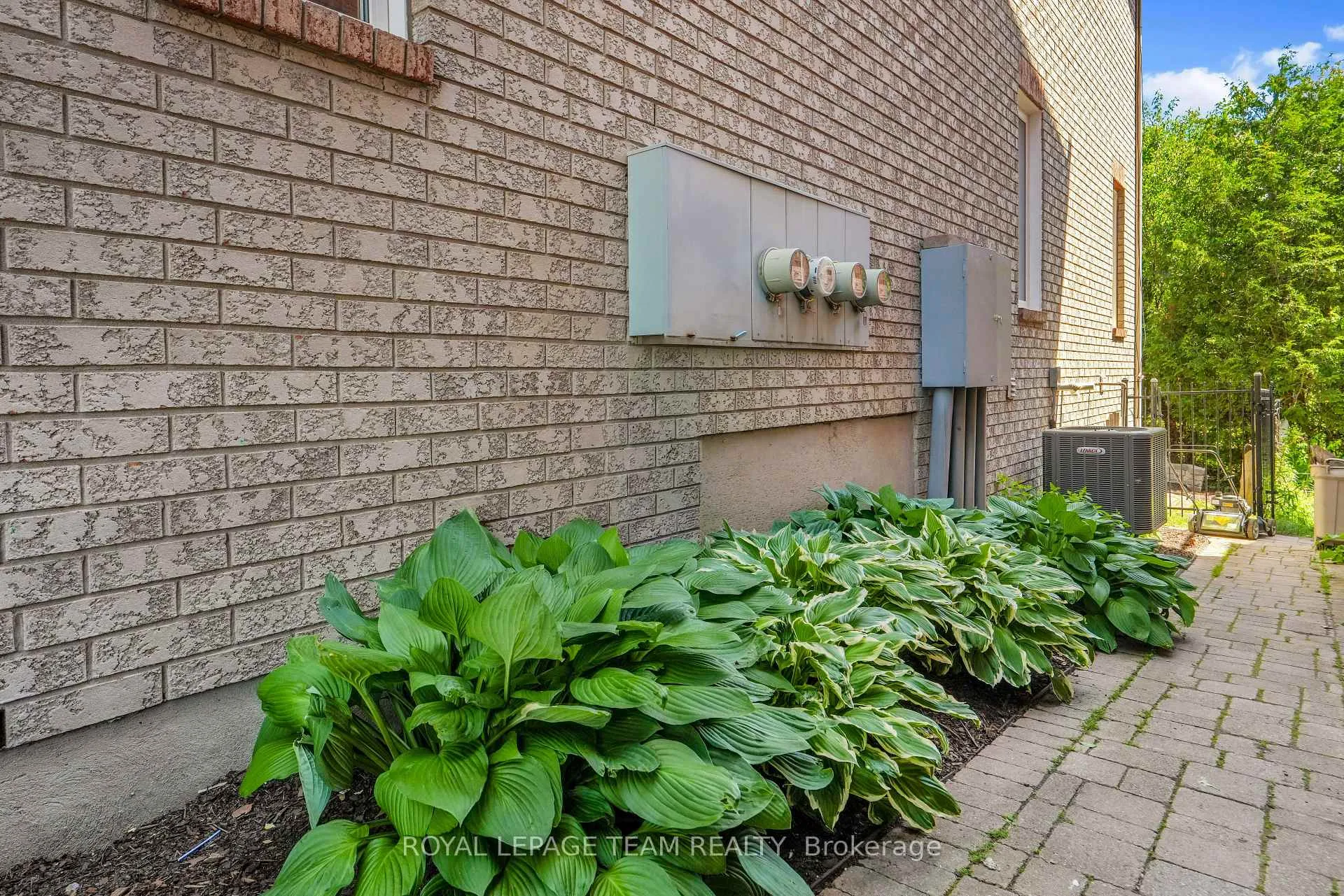 Photo 31 of 143 Tall Oak Private, Ottawa, Riverview Park — HOMEH