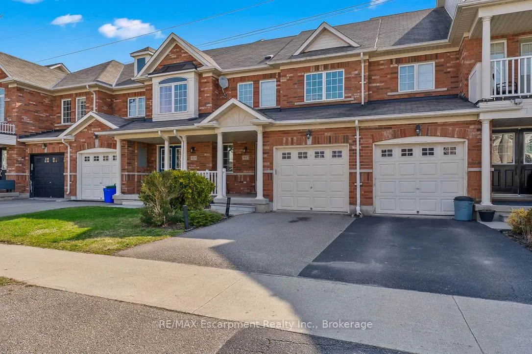 Photo 2 of 4832 Capri Crescent, Burlington, Alton — HOMEH