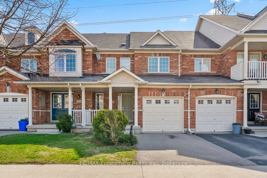 Photo 3 of 4832 Capri Crescent, Burlington, Alton — HOMEH