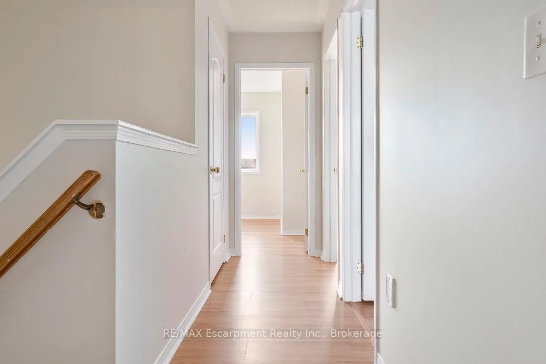 Photo 19 of 4832 Capri Crescent, Burlington, Alton — HOMEH