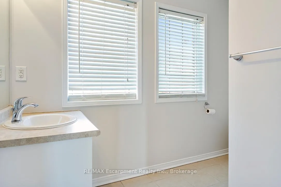 Photo 30 of 4832 Capri Crescent, Burlington, Alton — HOMEH