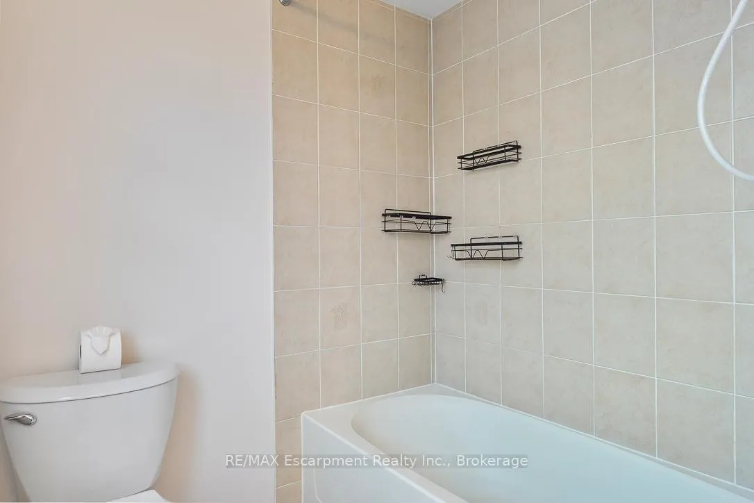 Photo 31 of 4832 Capri Crescent, Burlington, Alton — HOMEH