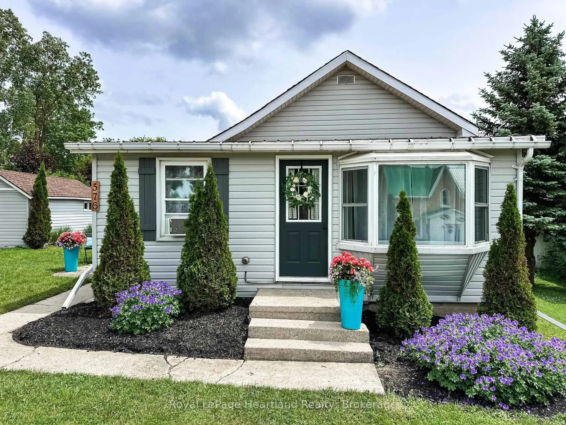 Photo 2 of 576 Queen Street, North Huron, Blyth — HOMEH
