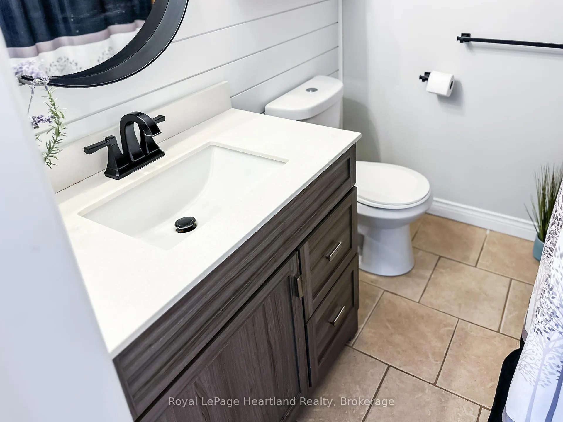 Photo 25 of 576 Queen Street, North Huron, Blyth — HOMEH
