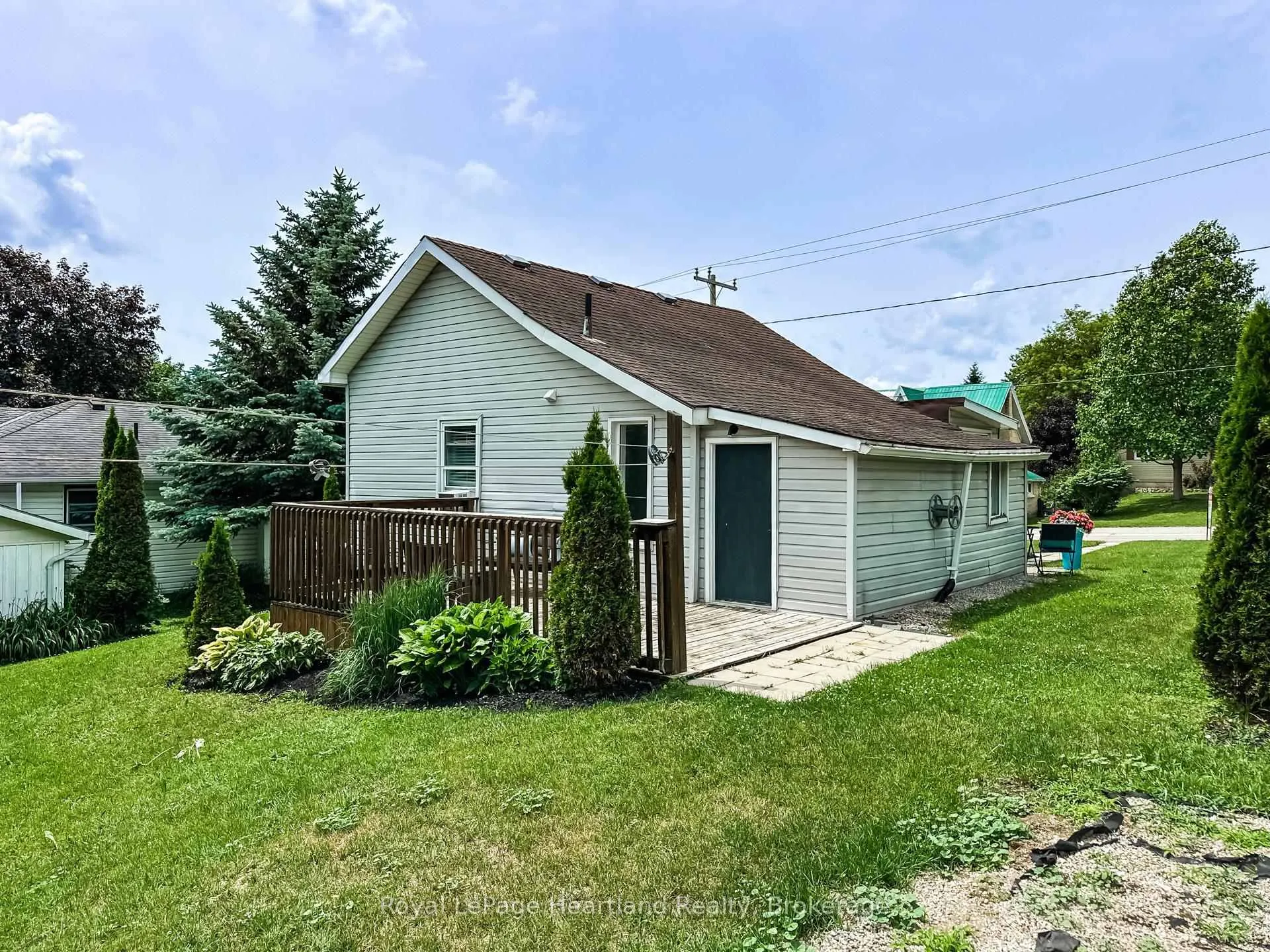 Photo 33 of 576 Queen Street, North Huron, Blyth — HOMEH