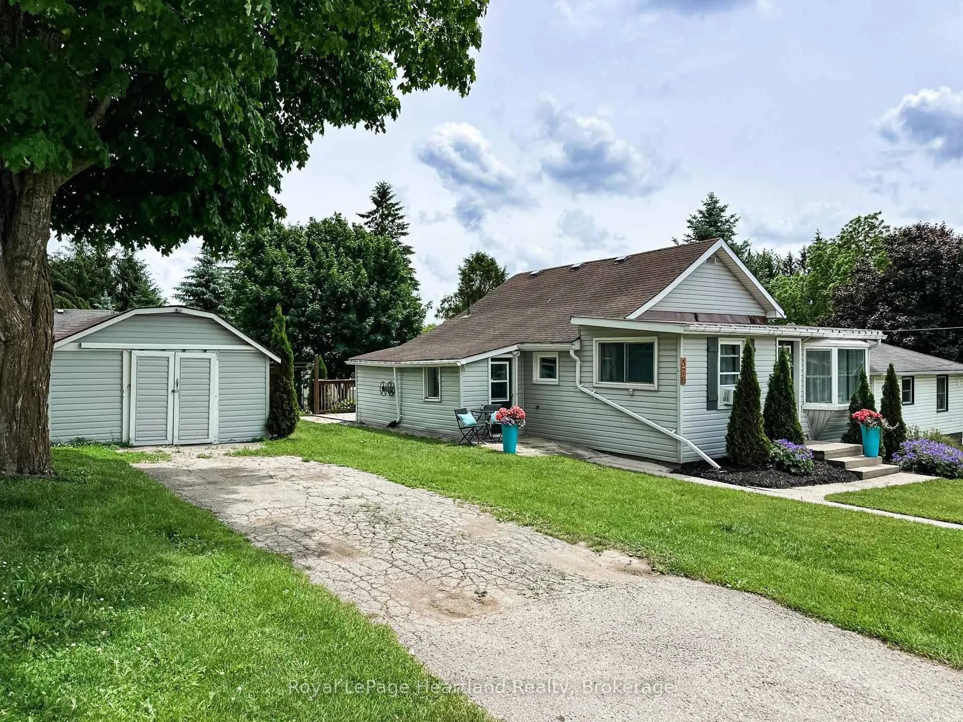 Photo 43 of 576 Queen Street, North Huron, Blyth — HOMEH