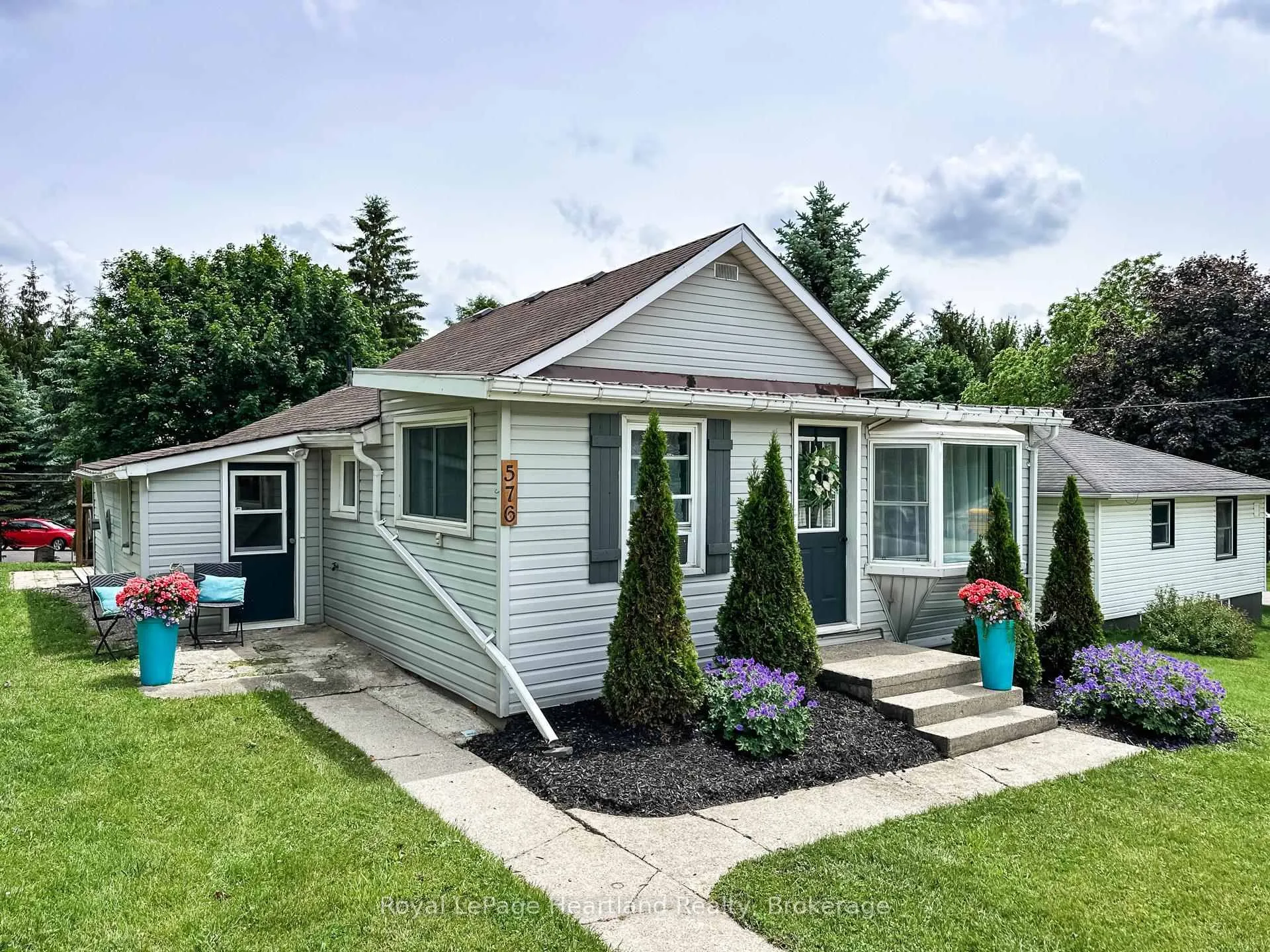Photo 44 of 576 Queen Street, North Huron, Blyth — HOMEH