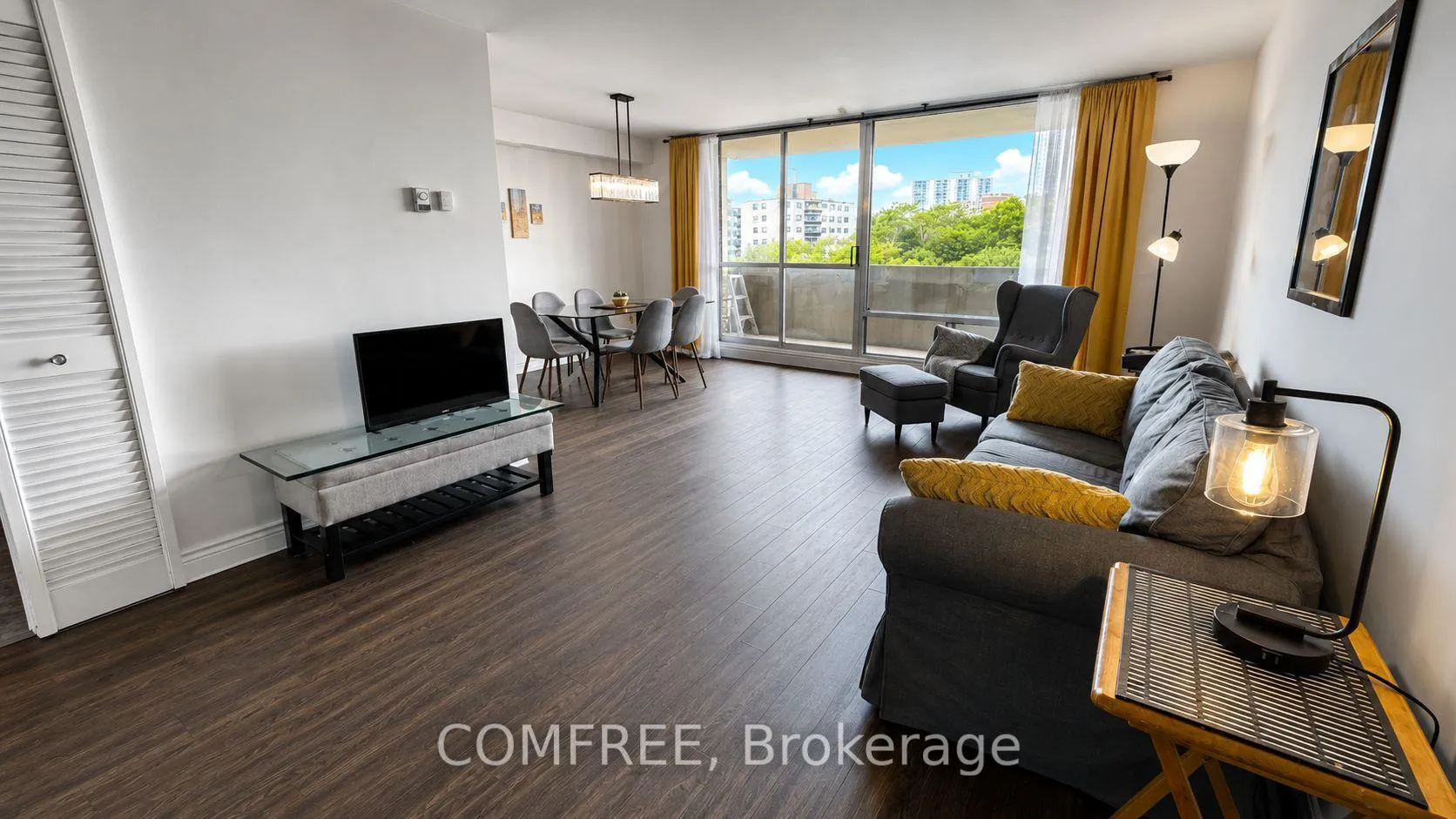 Photo 3 of Unit 412, 1 Massey Square, Toronto, Crescent Town — HOMEH