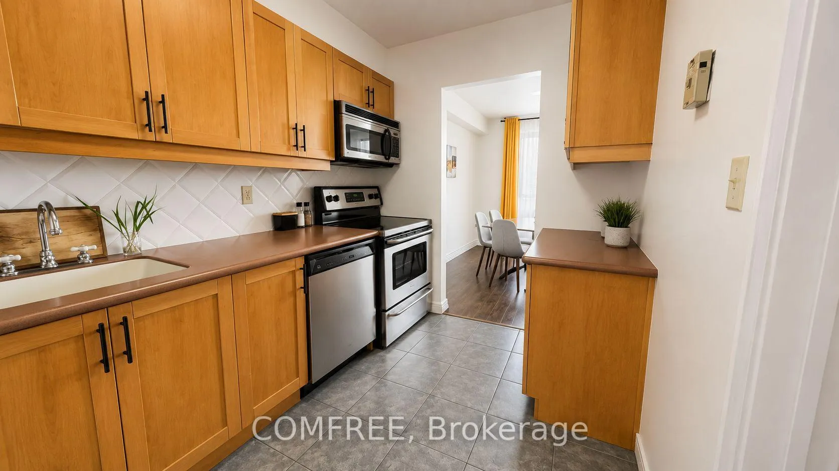 Photo 6 of Unit 412, 1 Massey Square, Toronto, Crescent Town — HOMEH