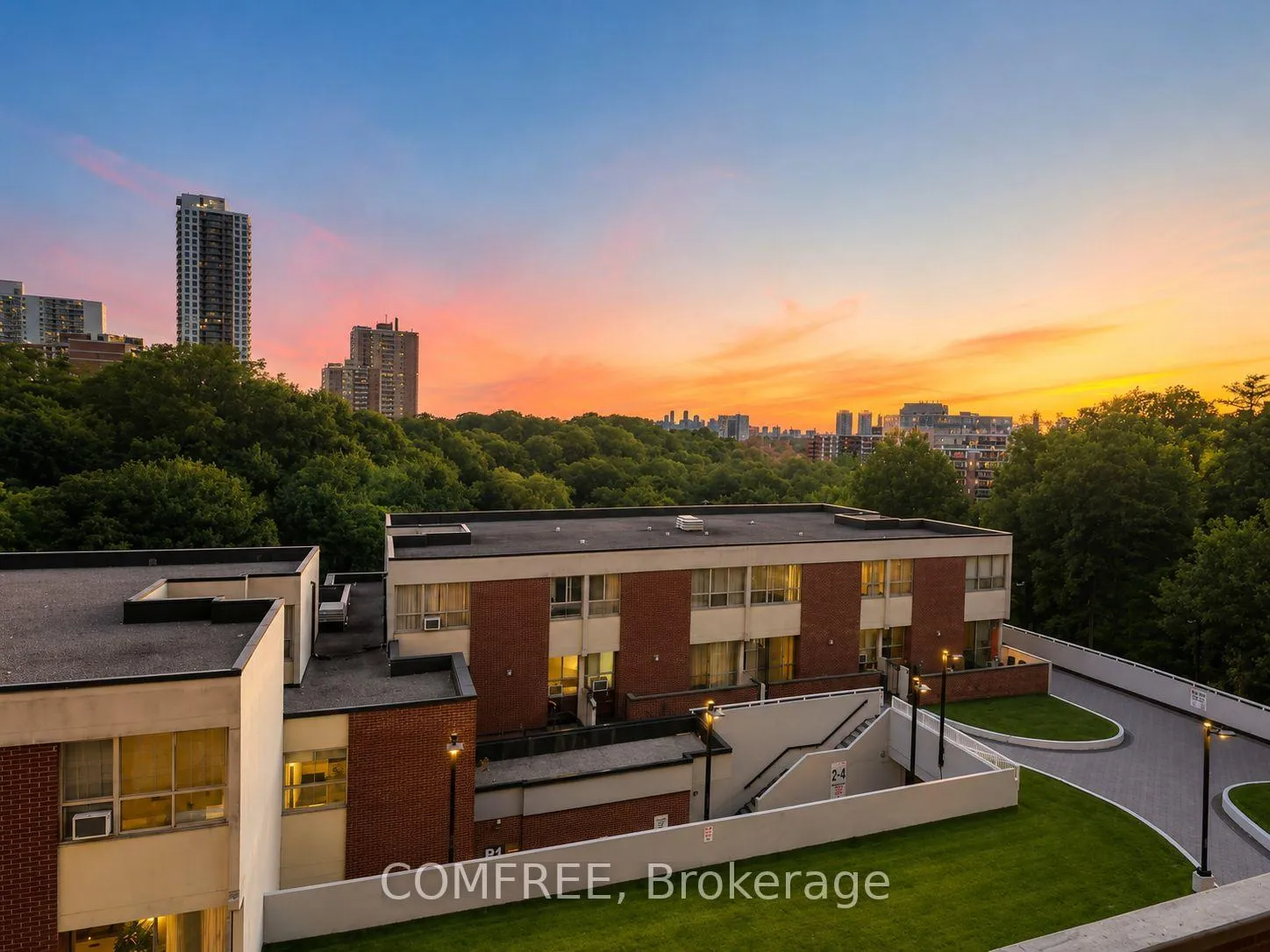 Photo 12 of Unit 412, 1 Massey Square, Toronto, Crescent Town — HOMEH